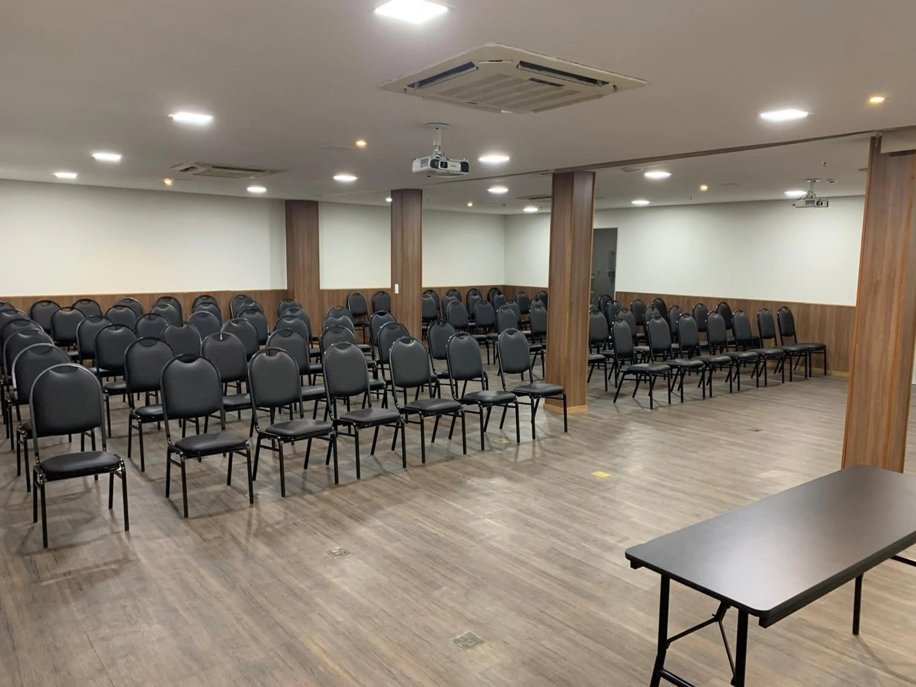 Business facilities in Casa Nova Hotel