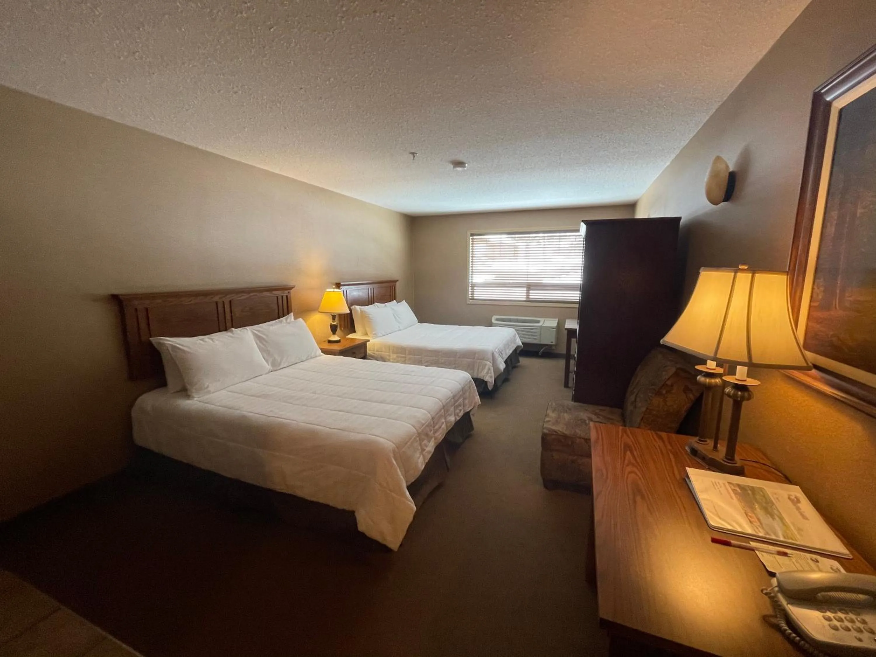 Bed in Elkwater Lake Lodge and Resort
