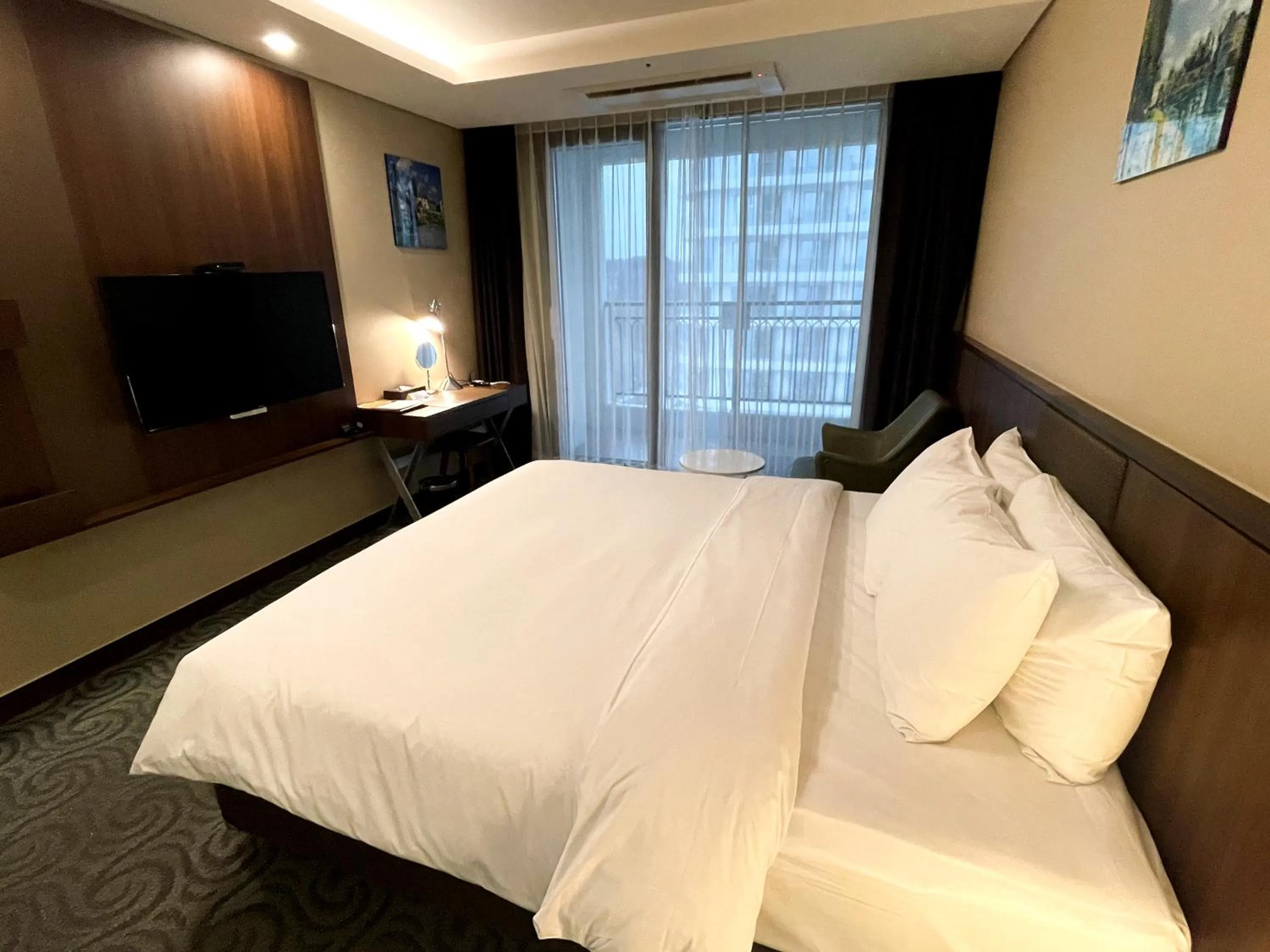 Bedroom, Bed in Ramada by Wyndham Gangwon Sokcho
