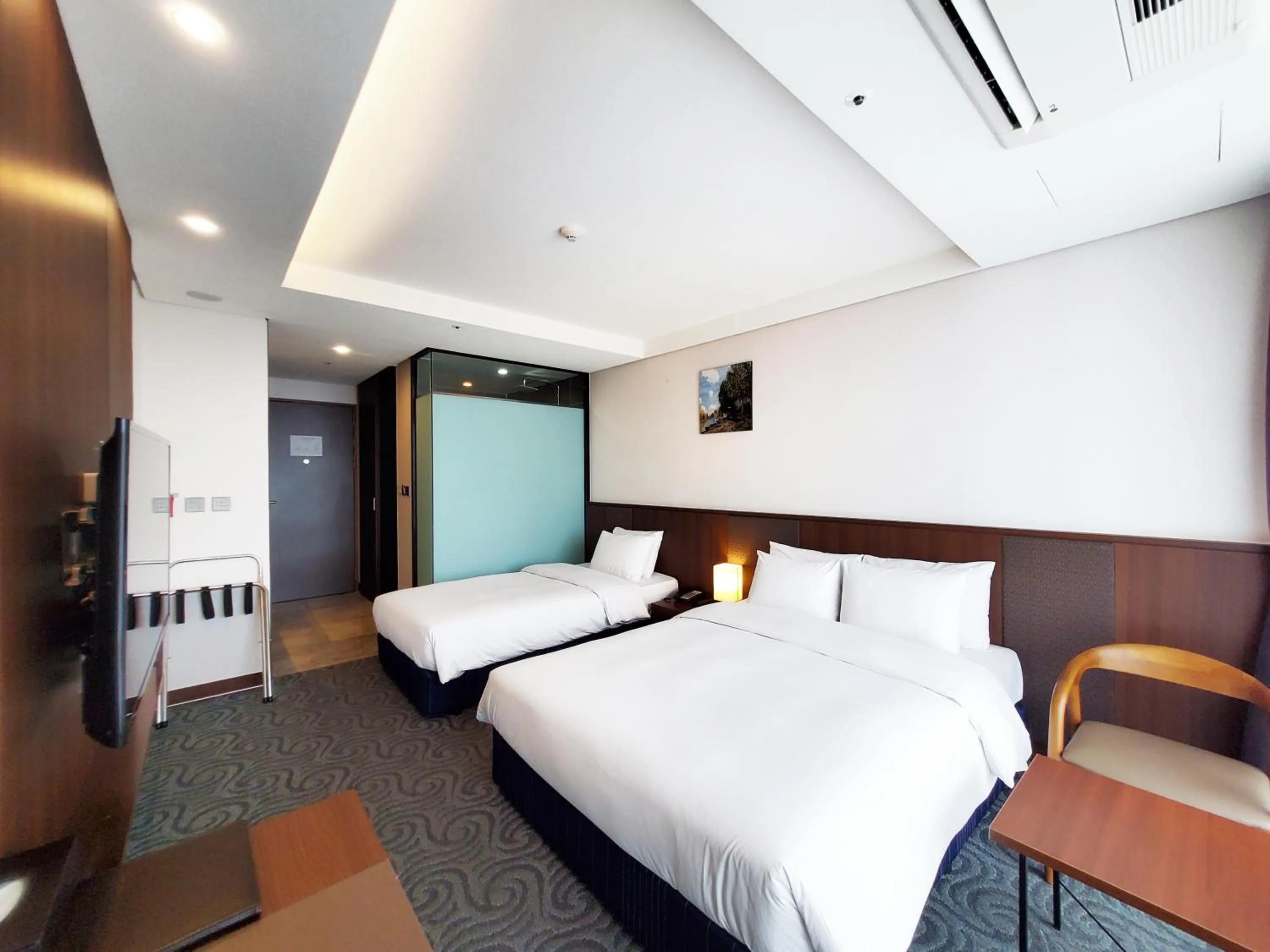 Area and facilities, Bed in Ramada by Wyndham Gangwon Sokcho