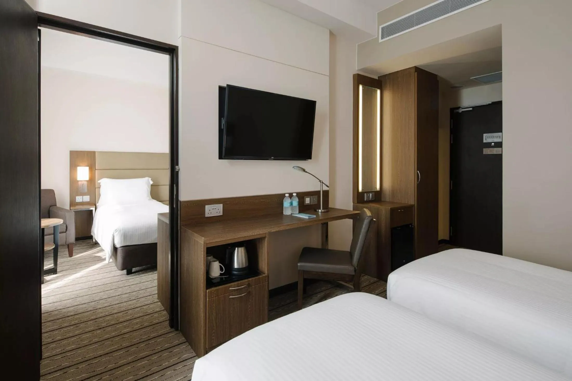 Bedroom, Bed in Hotel Traveltine Downtown Singapore, Trademark Collection