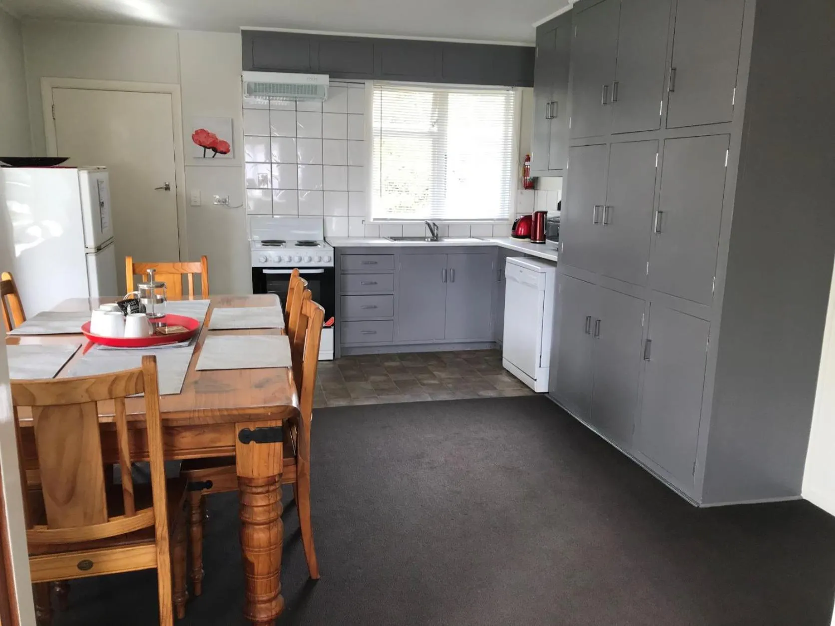 Kitchen or kitchenette in Kaiapoi on Williams Motel