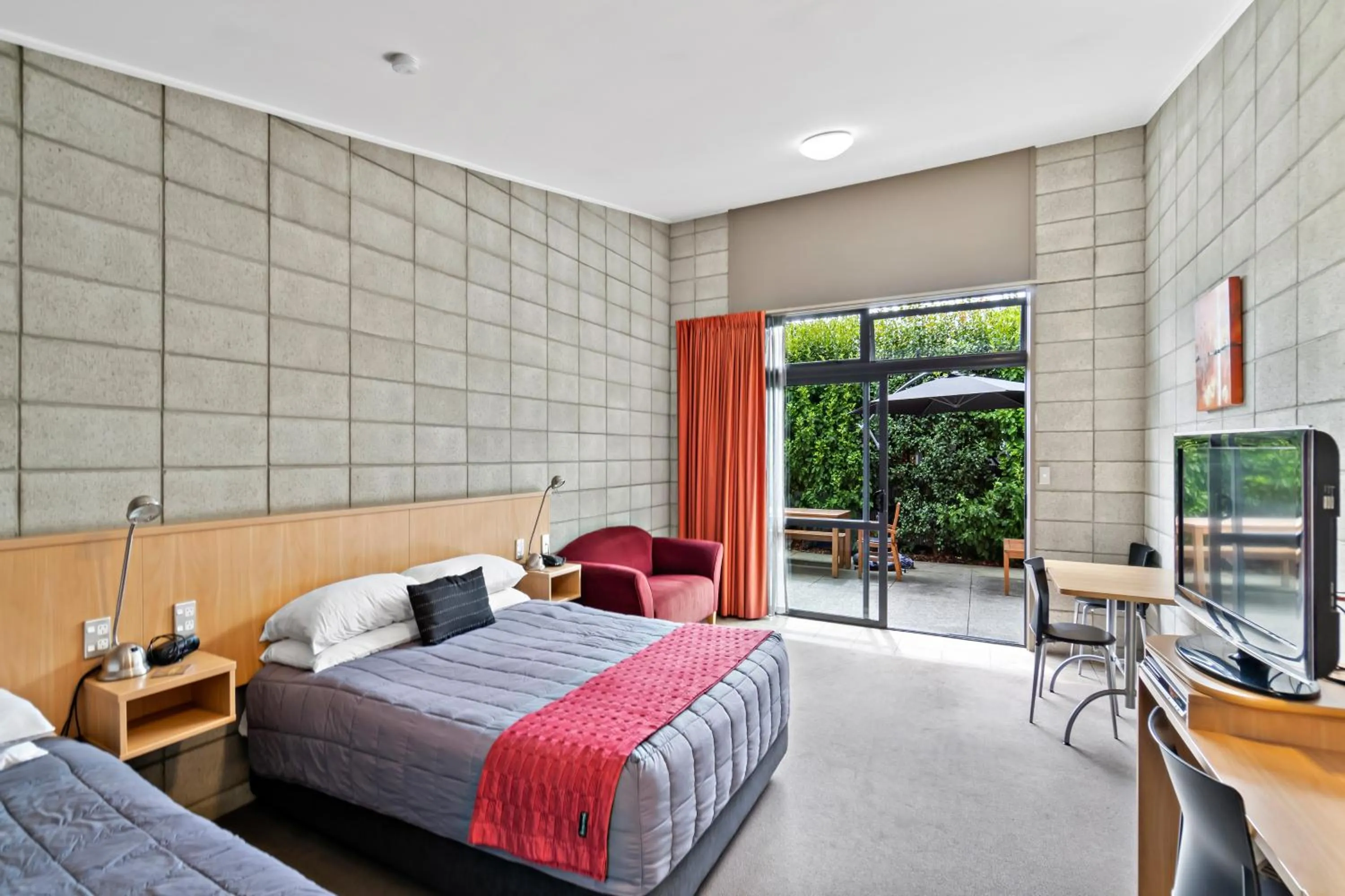 Inner courtyard view, Bed in Kaiapoi on Williams Motel