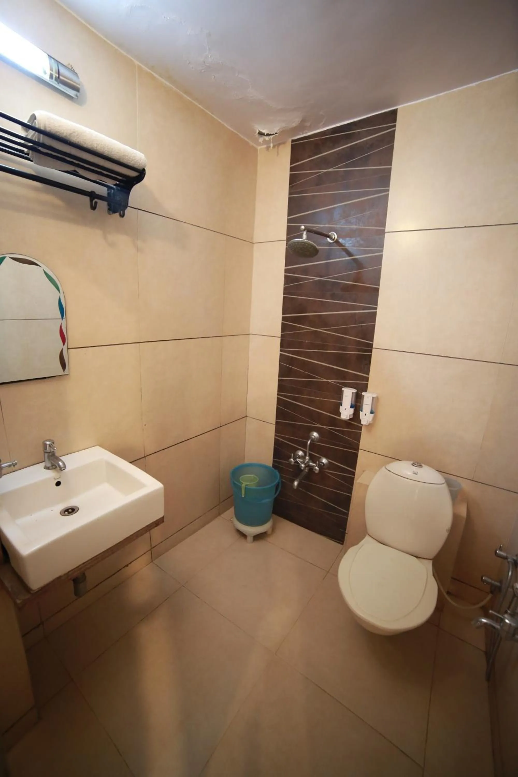 Shower in Hotel Vishram