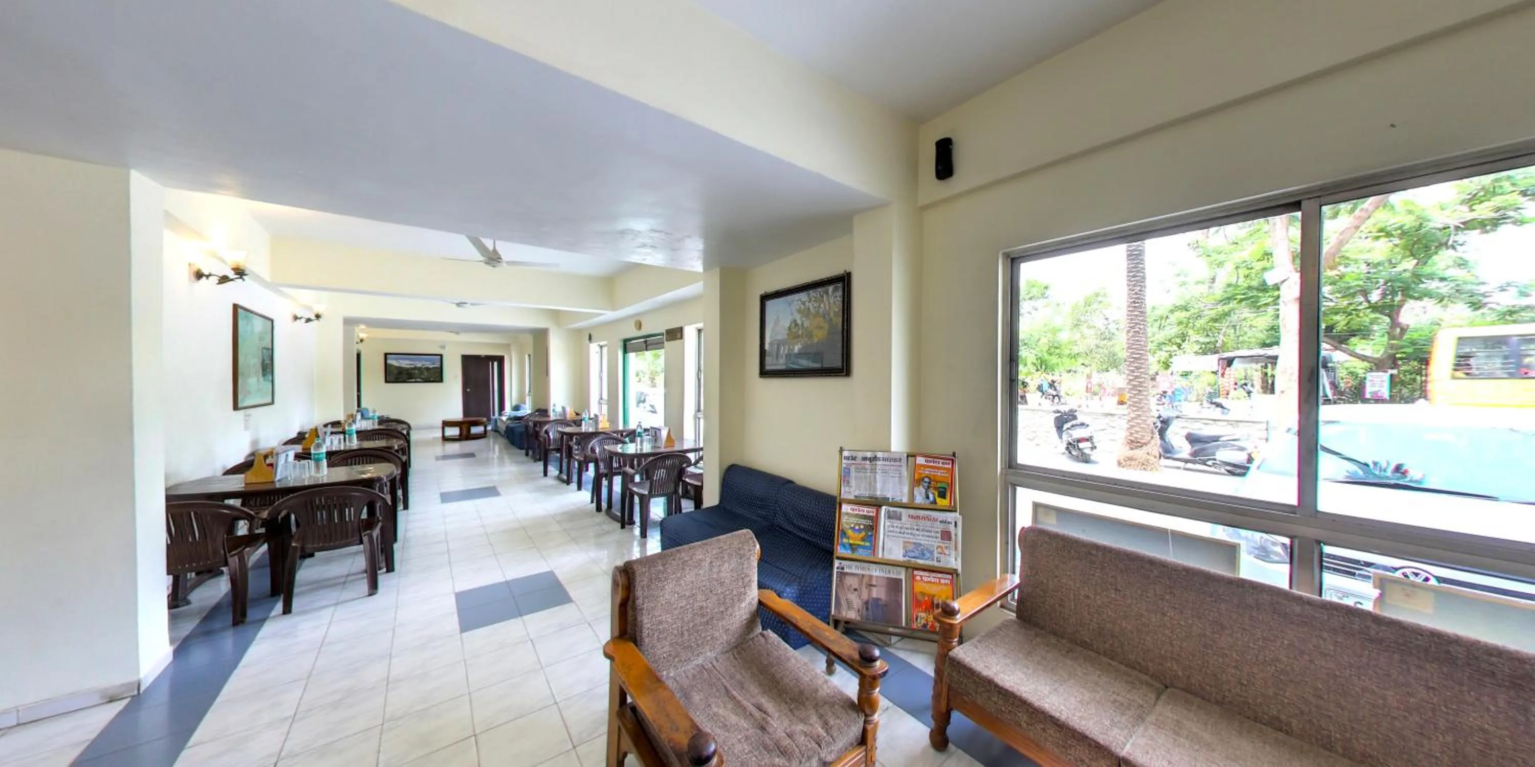 Living room in Hotel Vishram