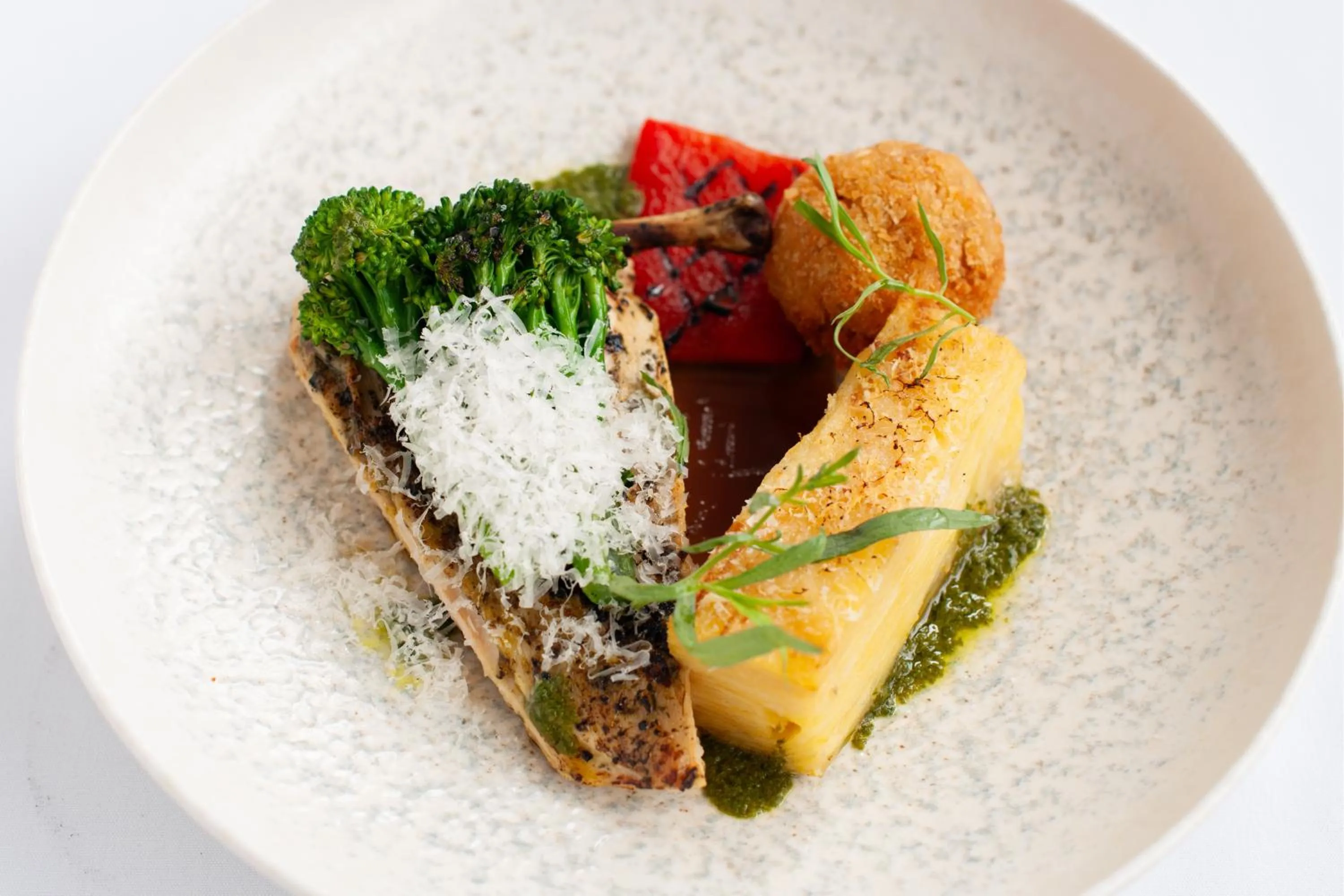 Food and drinks in Glenroyal Hotel