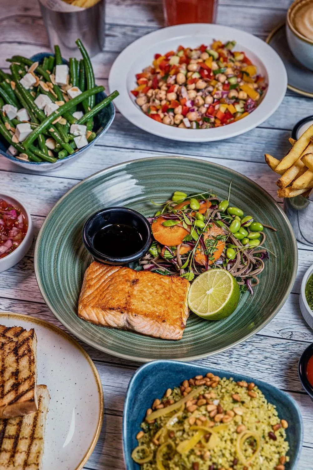 Food and drinks in Glenroyal Hotel