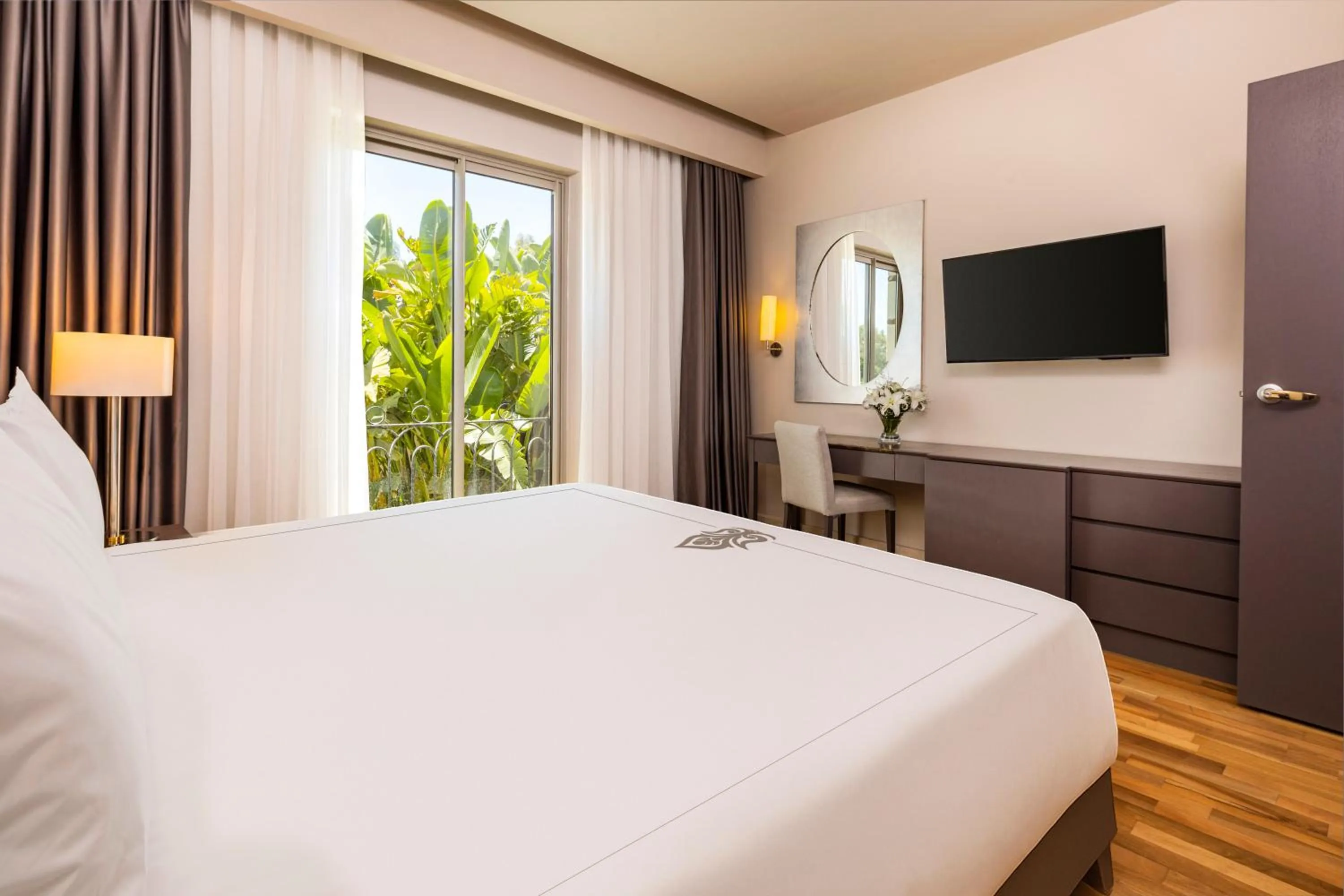 Bedroom, Bed in Kempinski Hotel The Dome Belek