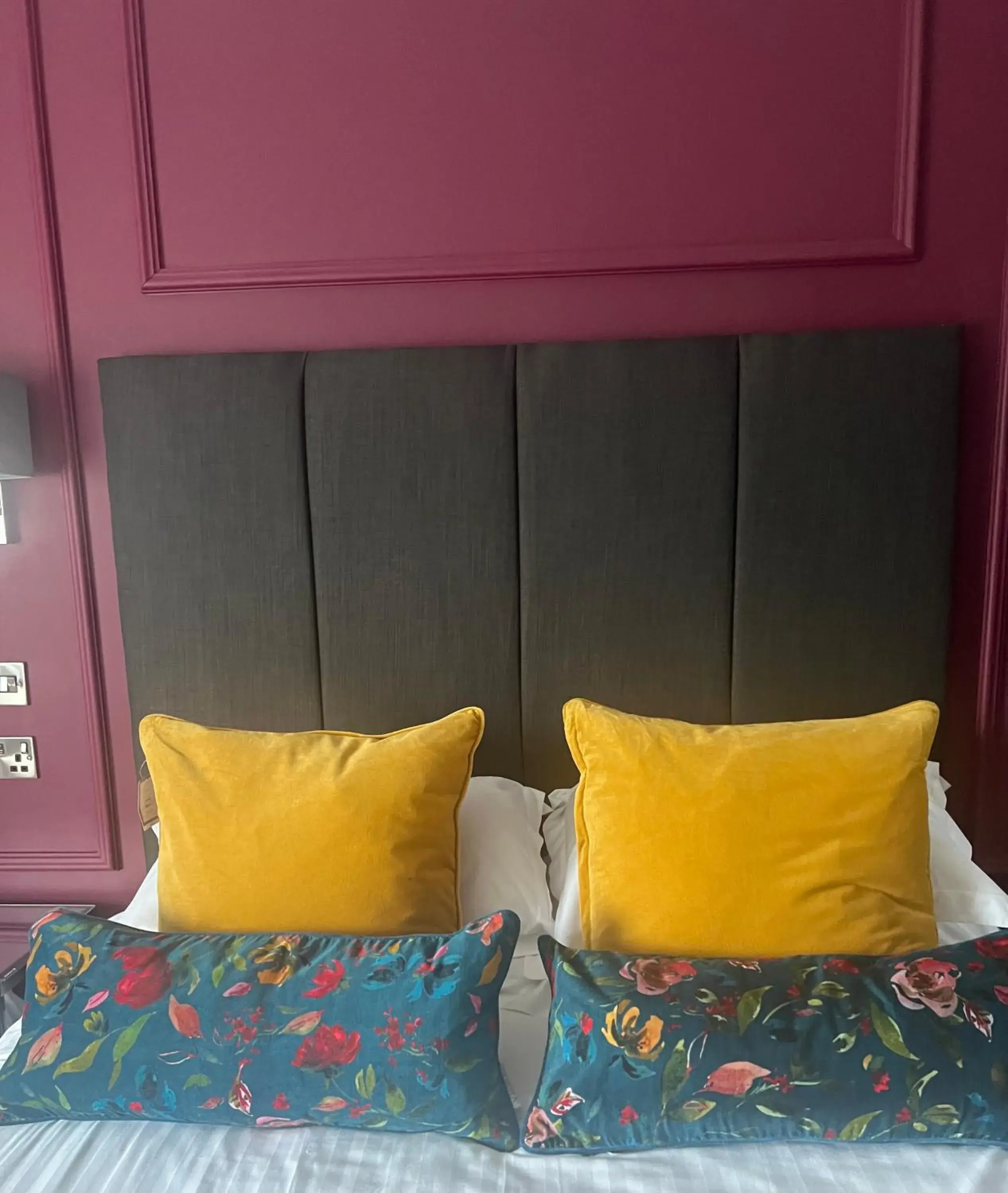 Classic King Room with Shower in Chapel Cross Guesthouse Classic King Room with Shower in Chapel Cross Guesthouse