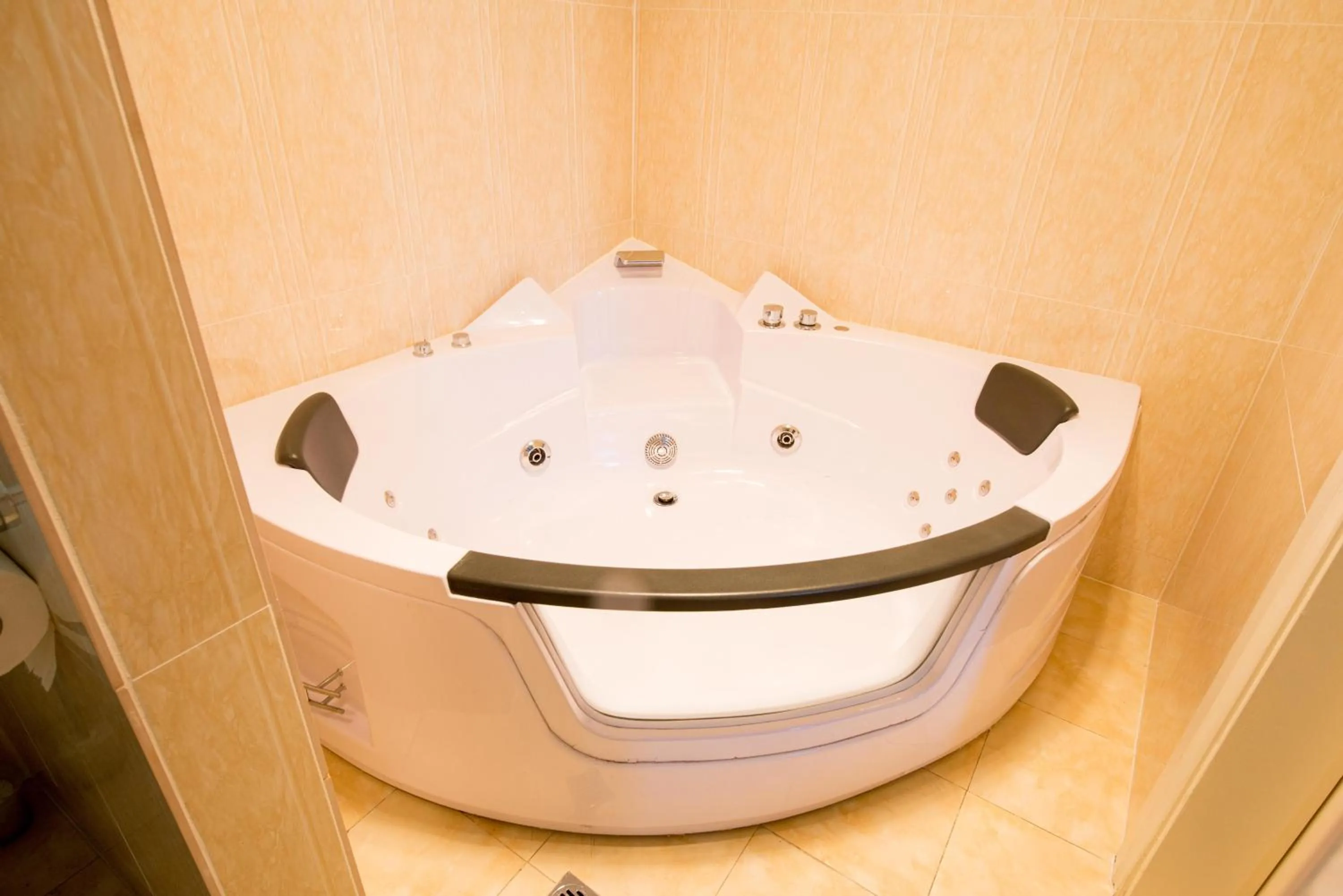 Spa and wellness centre/facilities in Jacksons Motor Inn