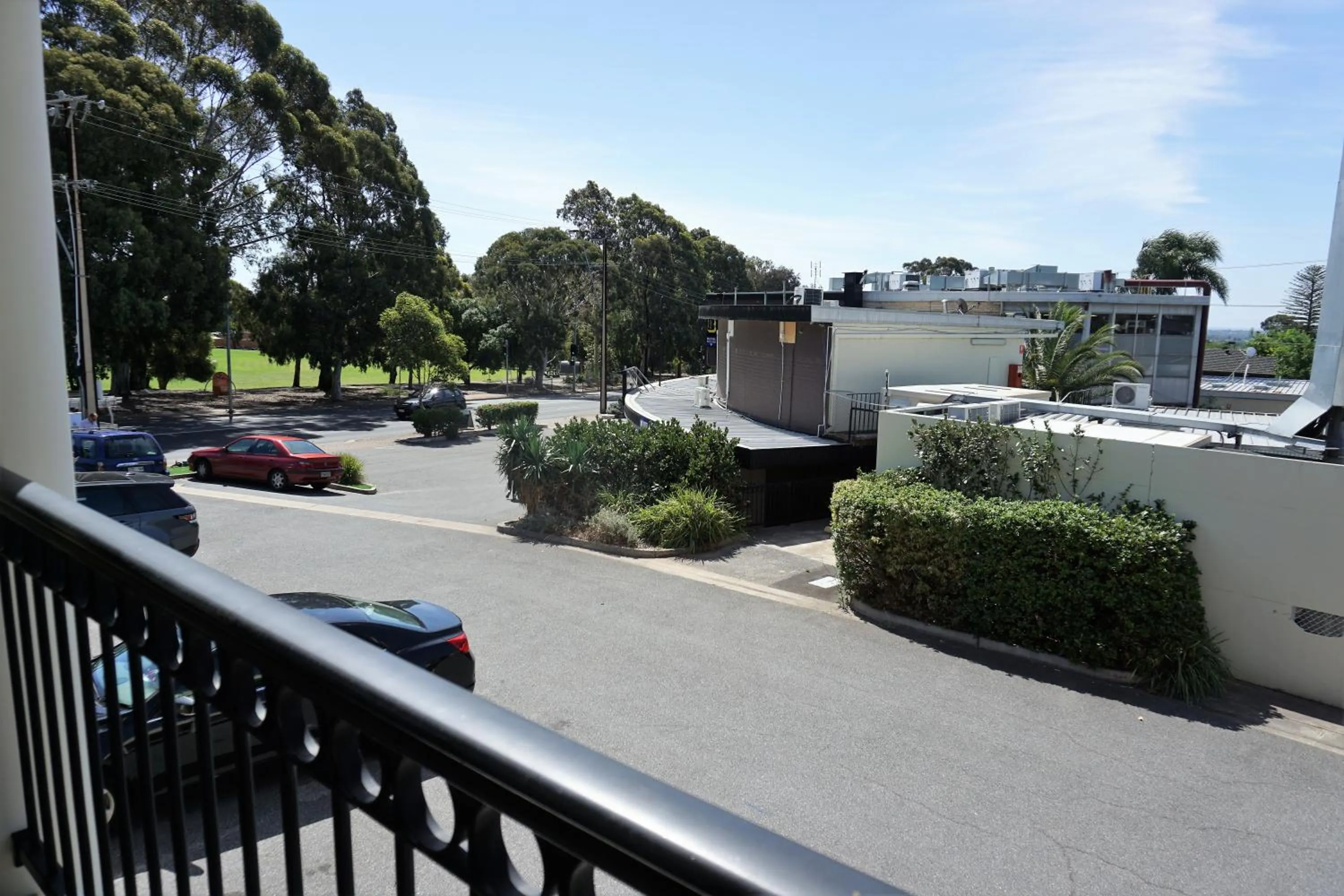 Property building in Jacksons Motor Inn