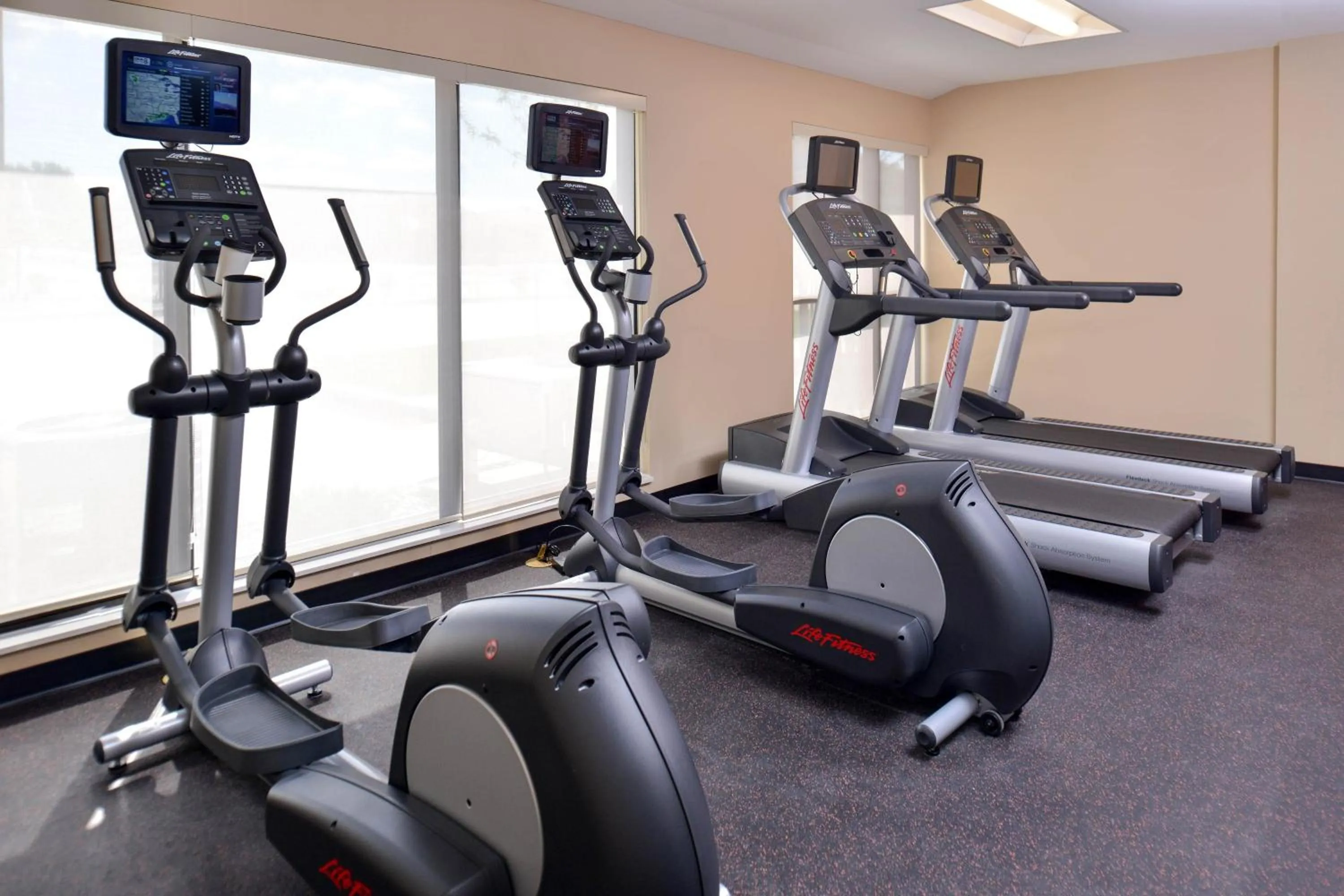 Fitness centre/facilities in TownePlace Suites by Marriott Gillette