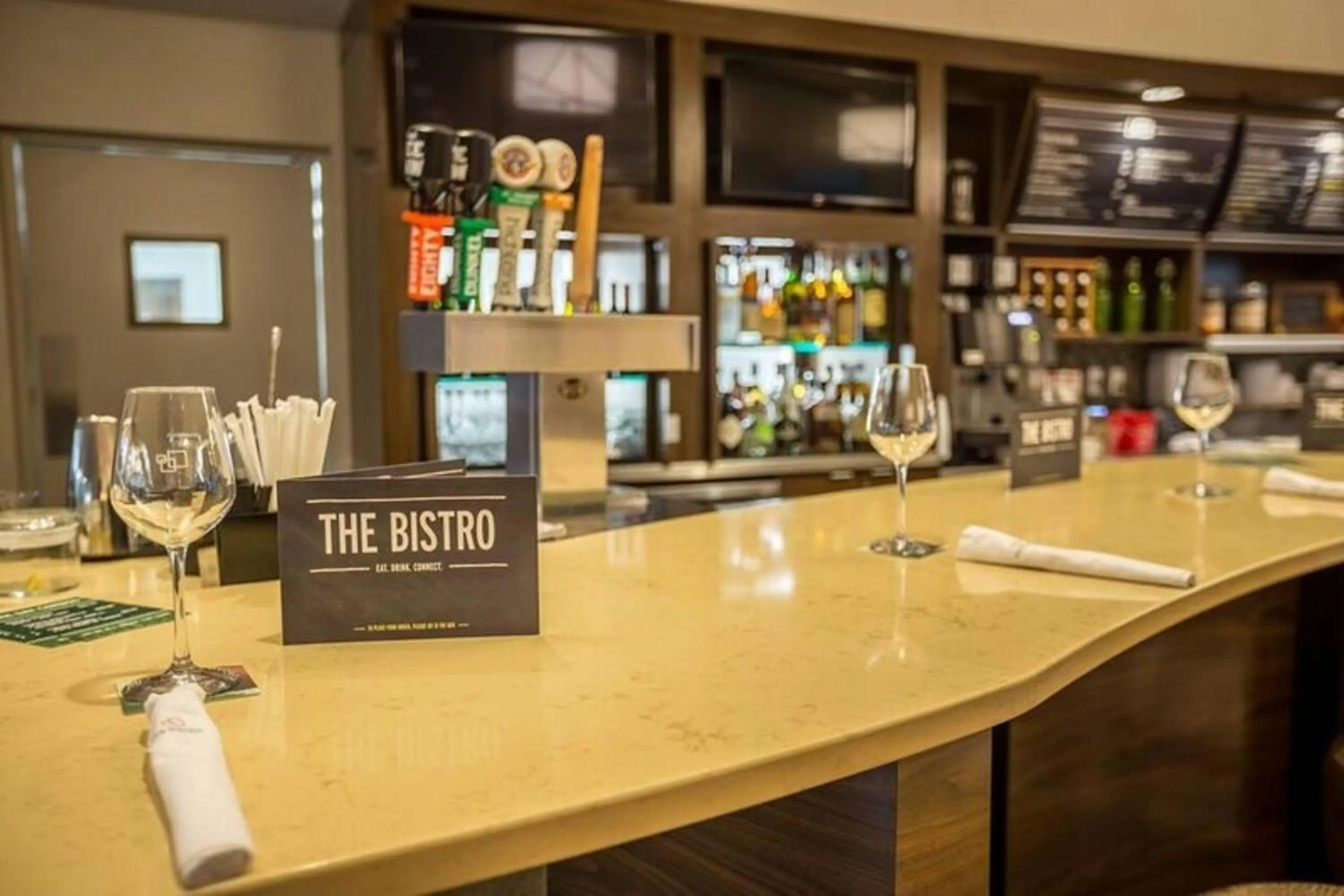 Lounge or bar in Courtyard by Marriott Pigeon Forge
