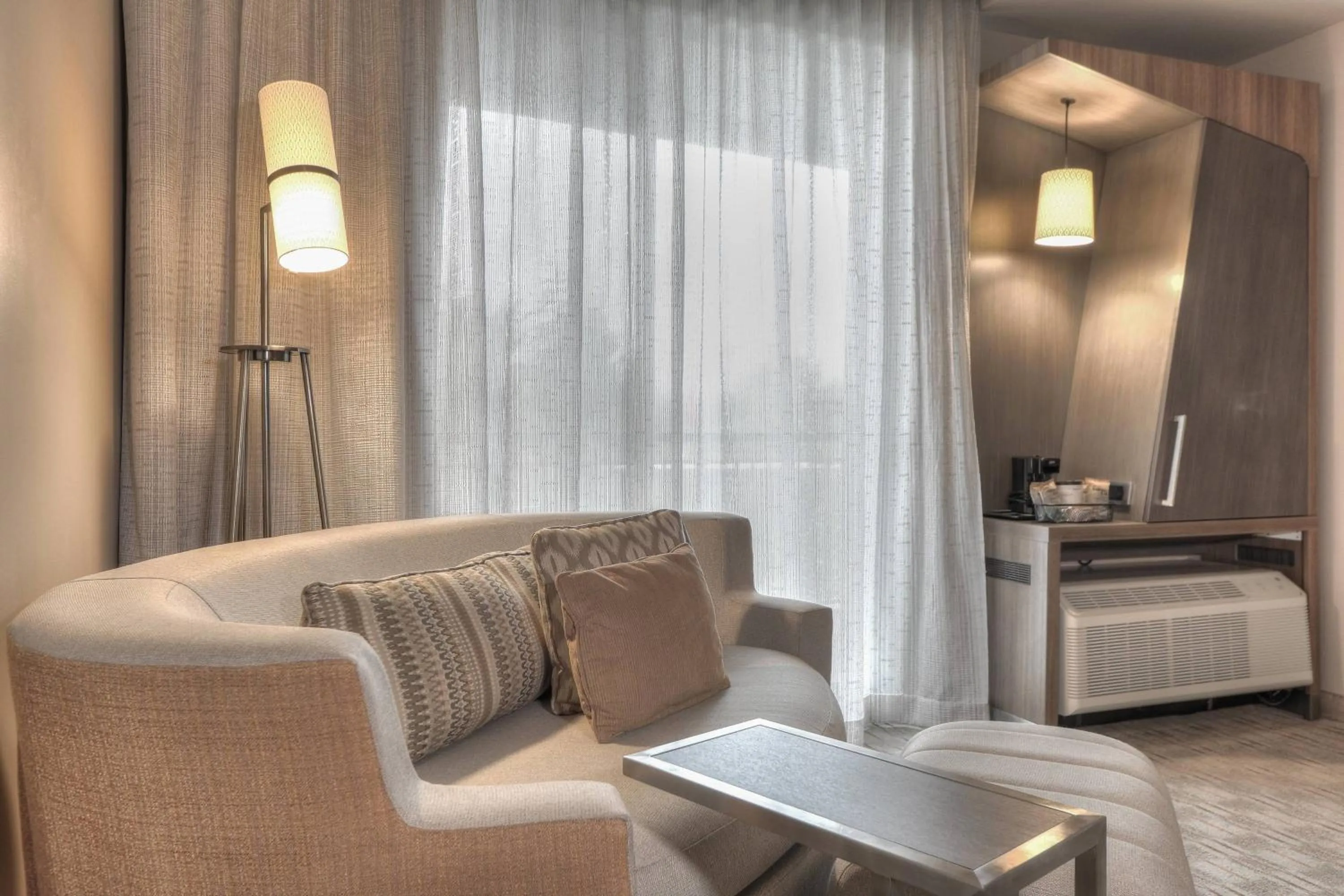 Photo of the whole room in Courtyard by Marriott Pigeon Forge