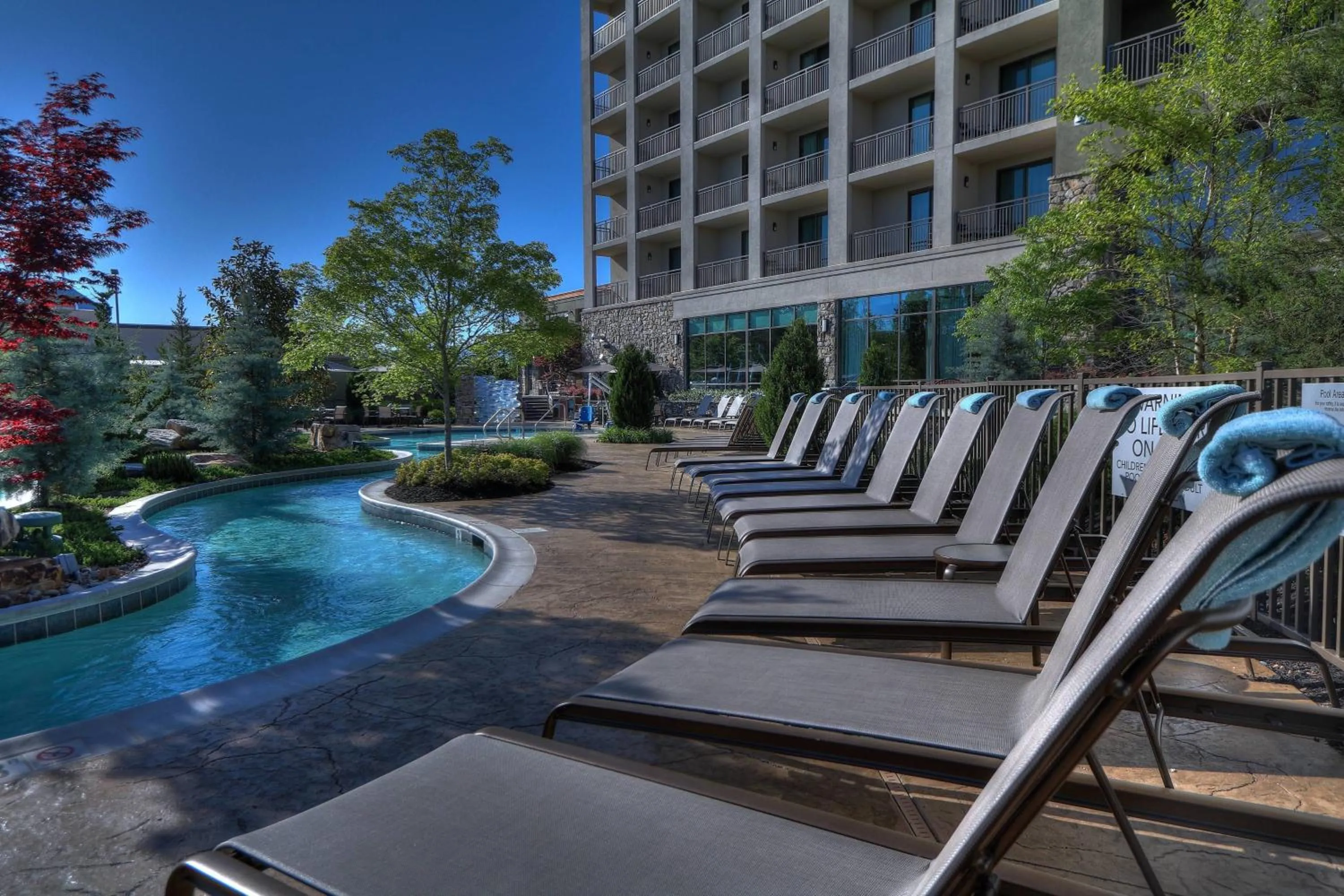 Swimming pool in Courtyard by Marriott Pigeon Forge