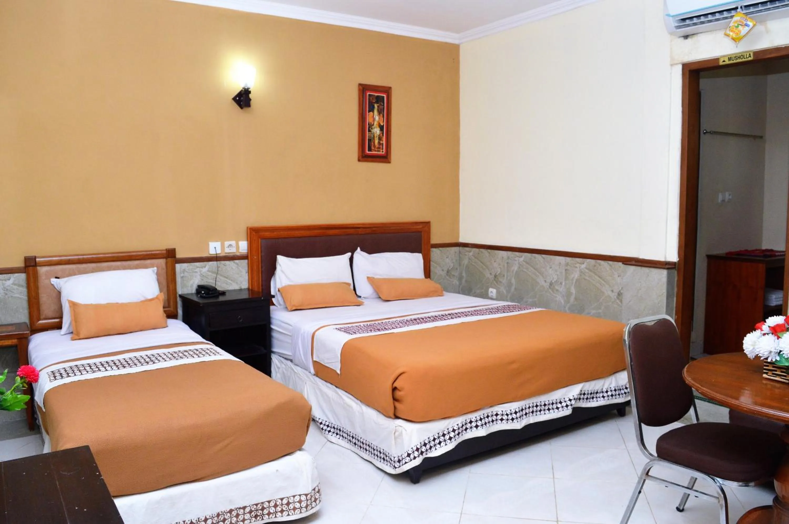 Bed in Hotel Mataram 2 Malioboro