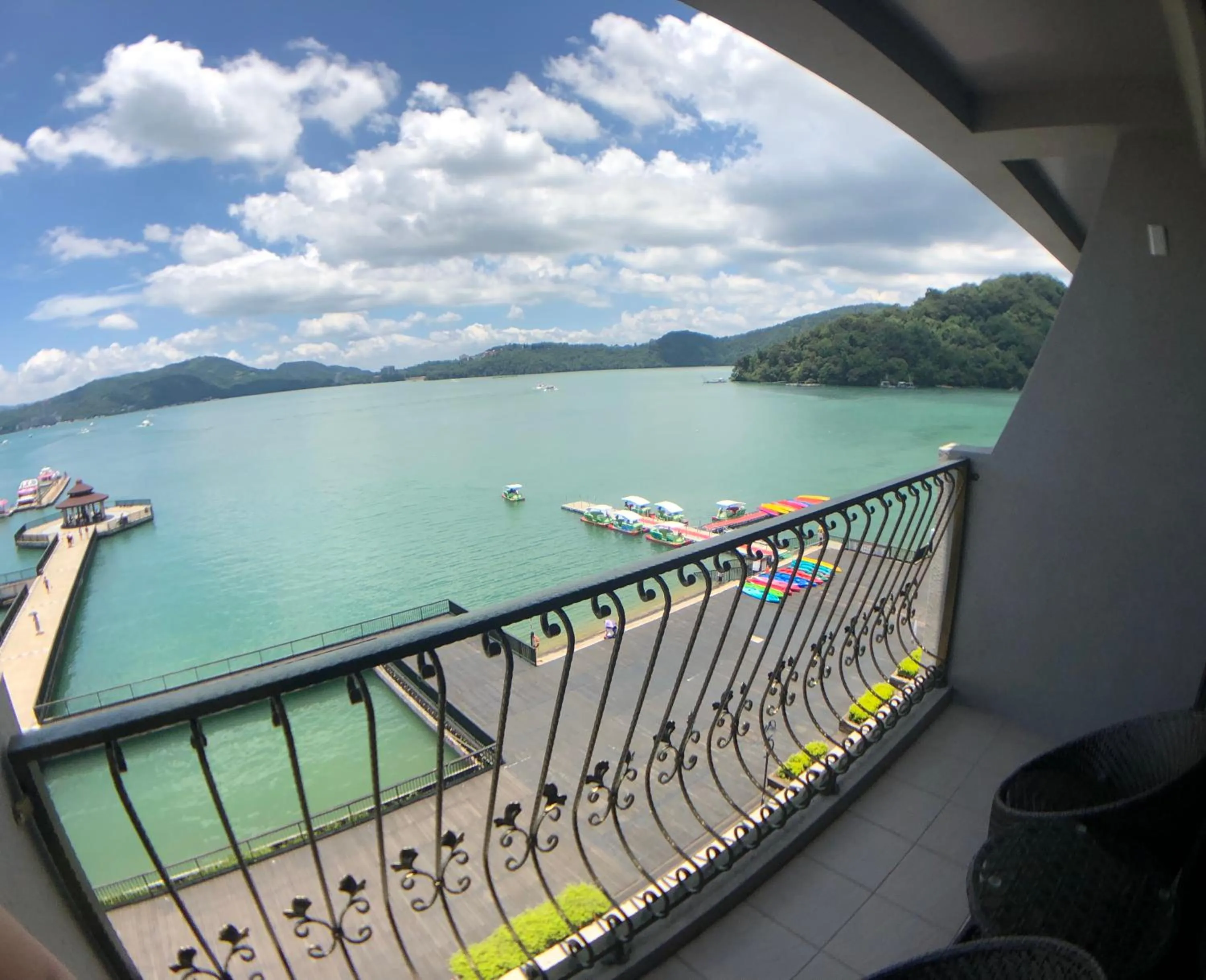 Balcony/Terrace in Ming Yue Hu Hotel