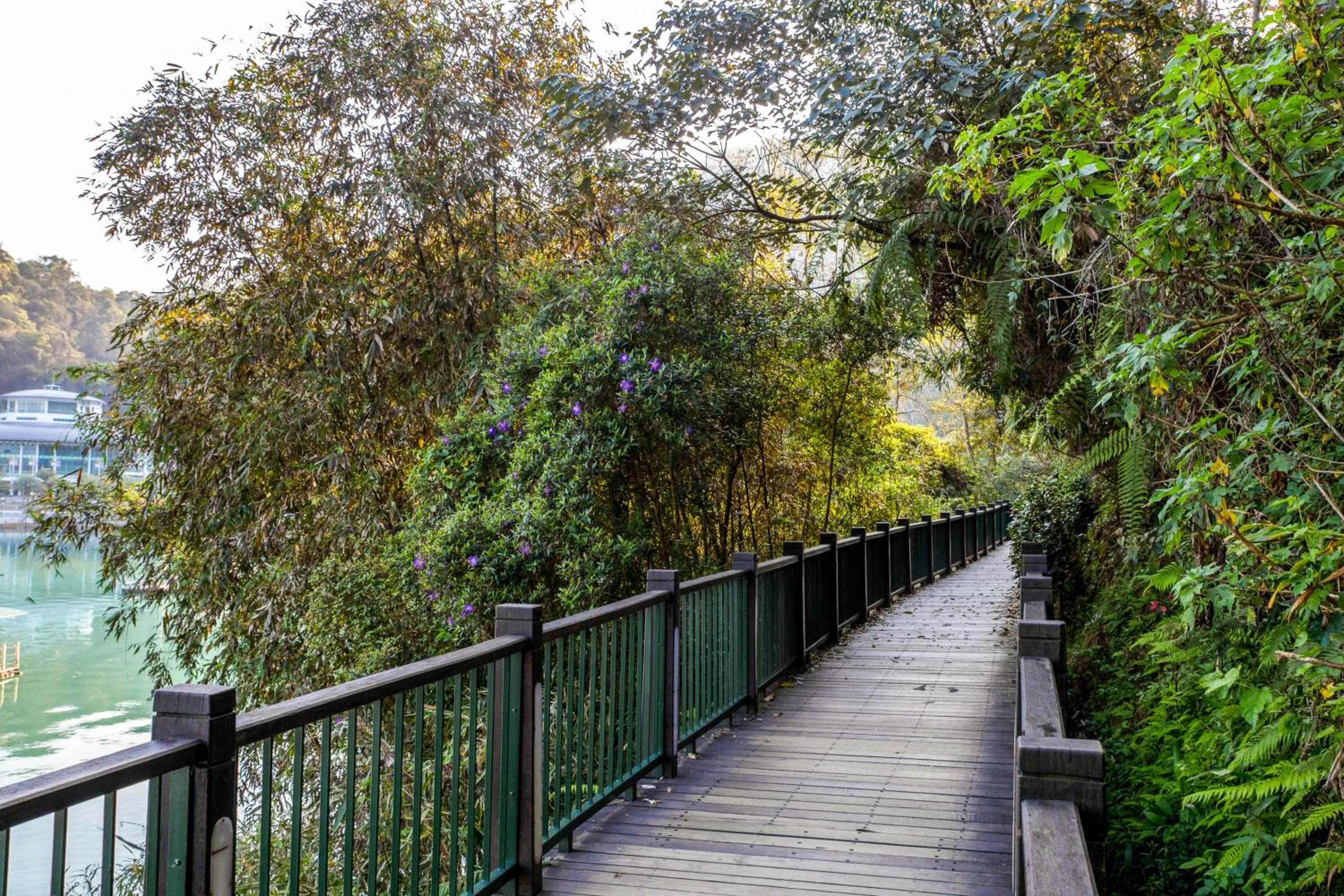 Day in Ming Yue Hu Hotel