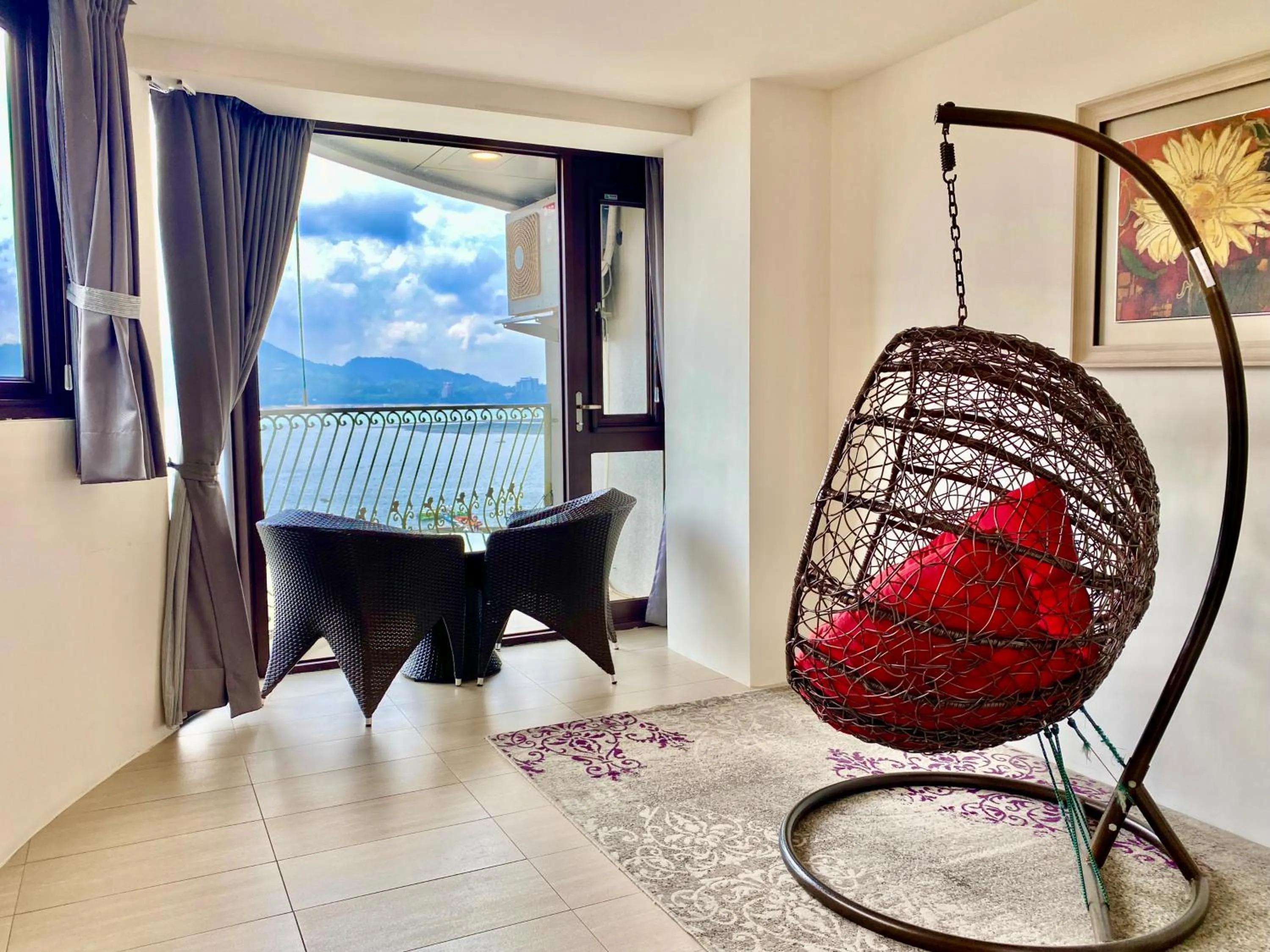 Photo of the whole room in Ming Yue Hu Hotel