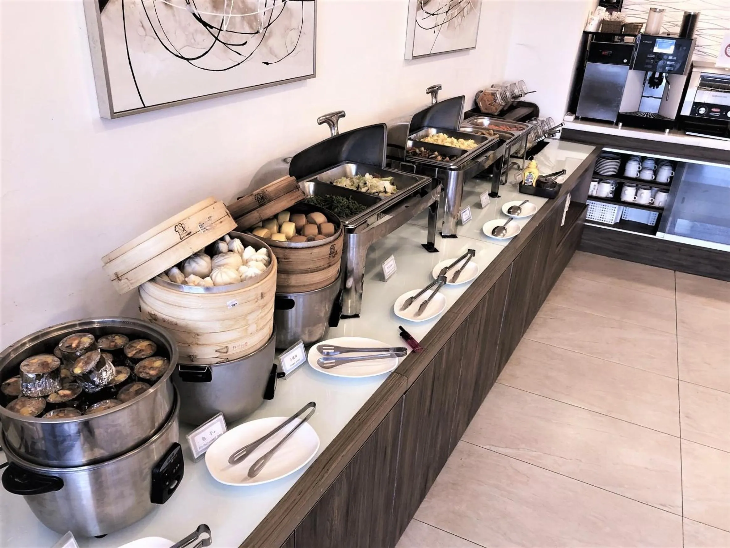 Breakfast in Ming Yue Hu Hotel