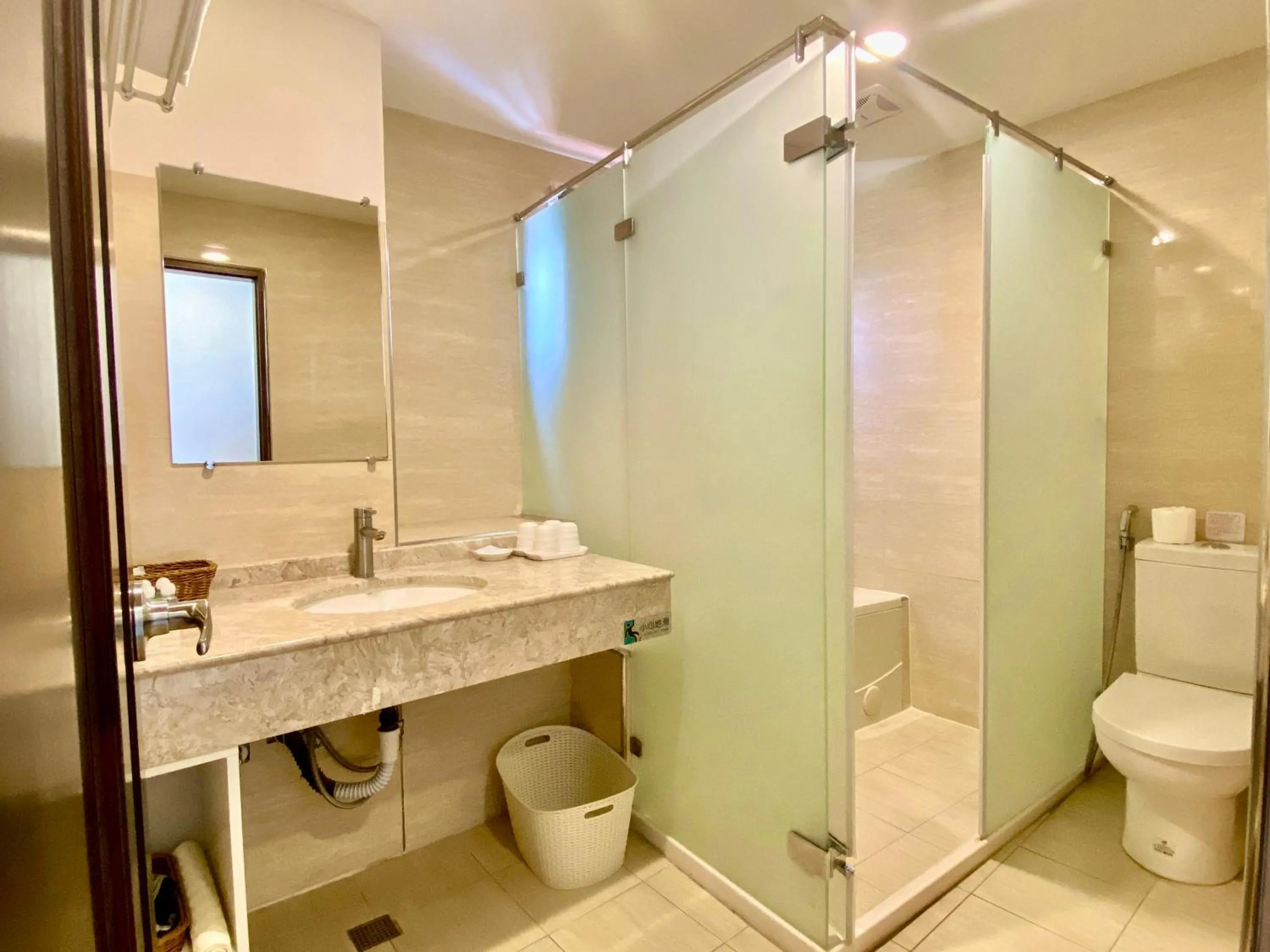 Bathroom in Ming Yue Hu Hotel