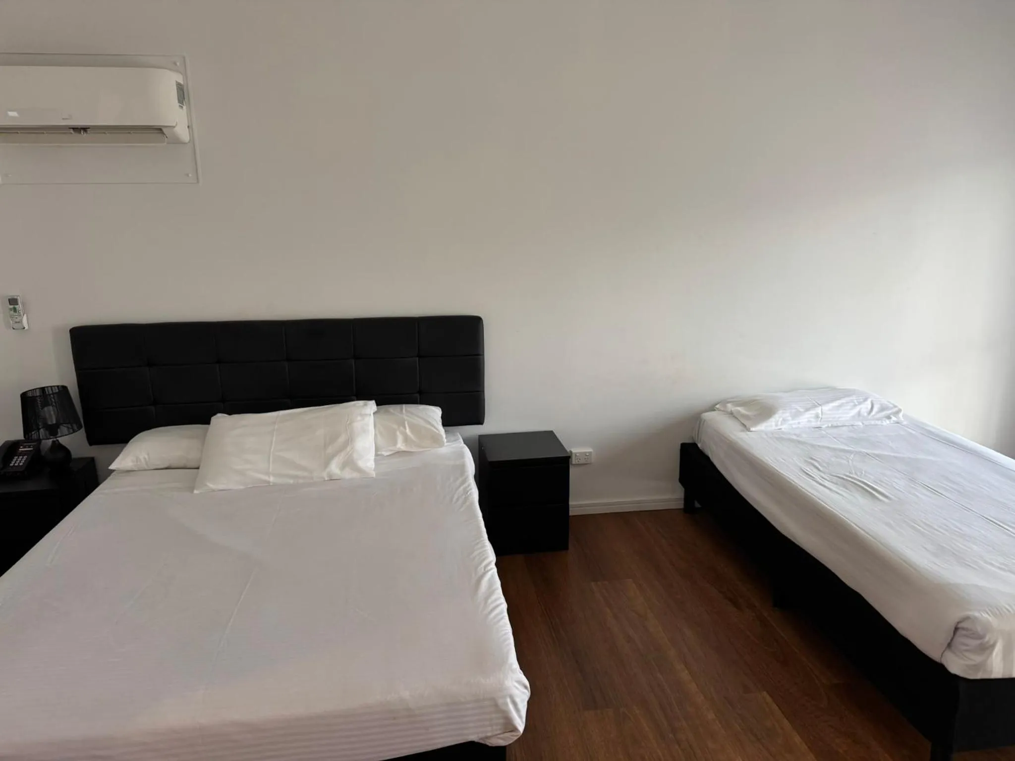 Bed in Footscray Motor Inn and Serviced Apartments