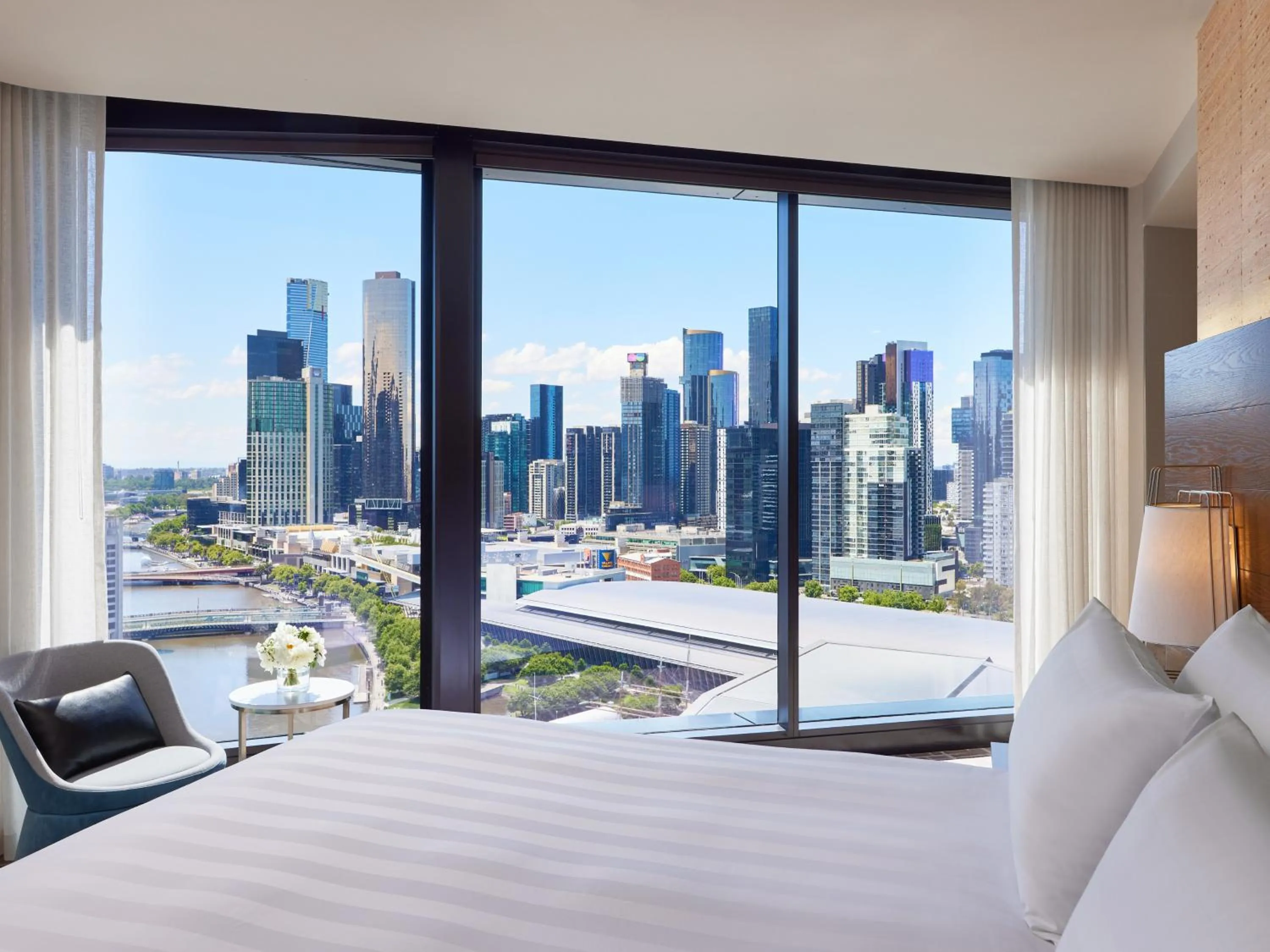 Bedroom, Bed in Pan Pacific Melbourne