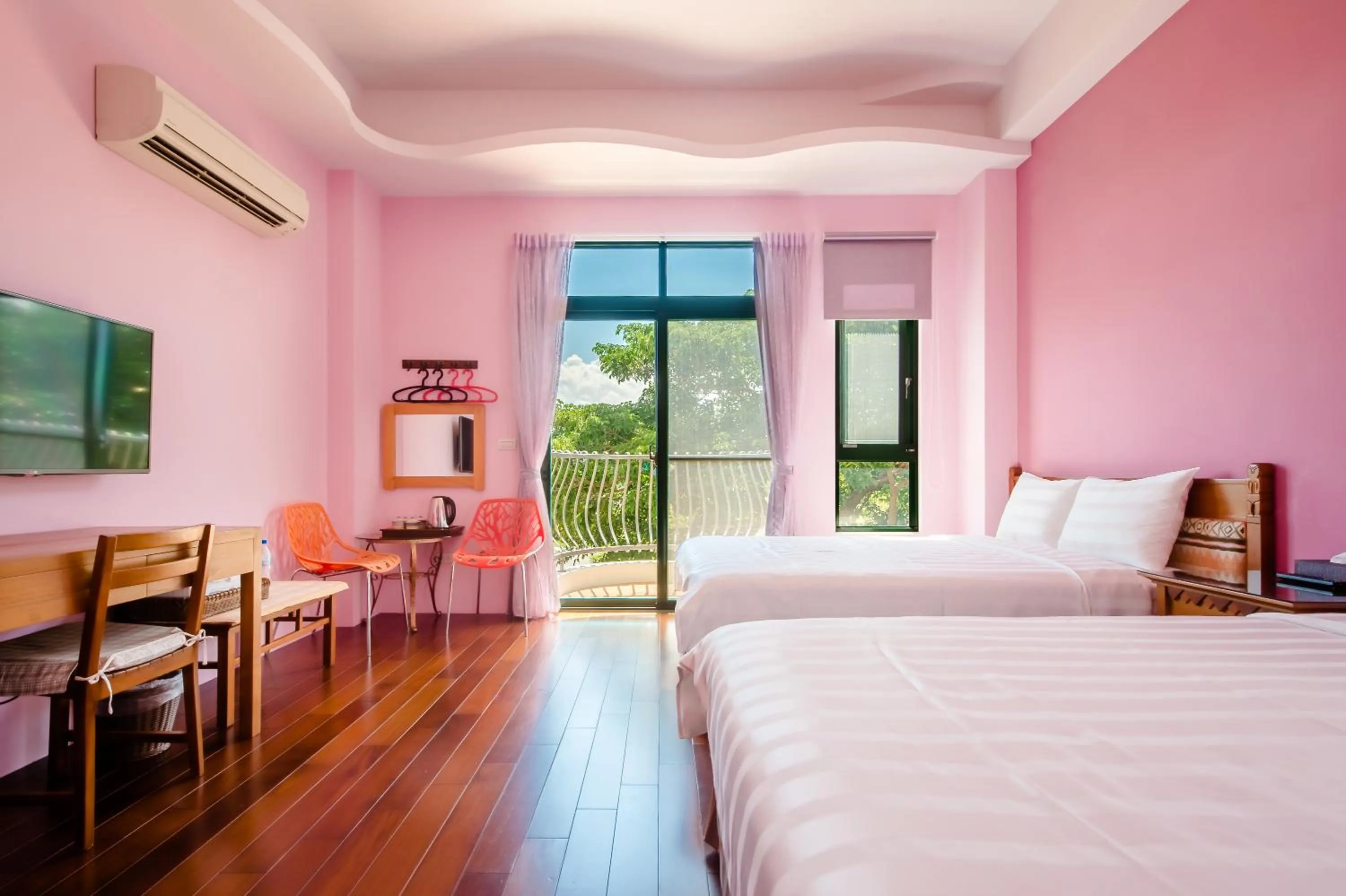 Bedroom, Bed in Summer Garden