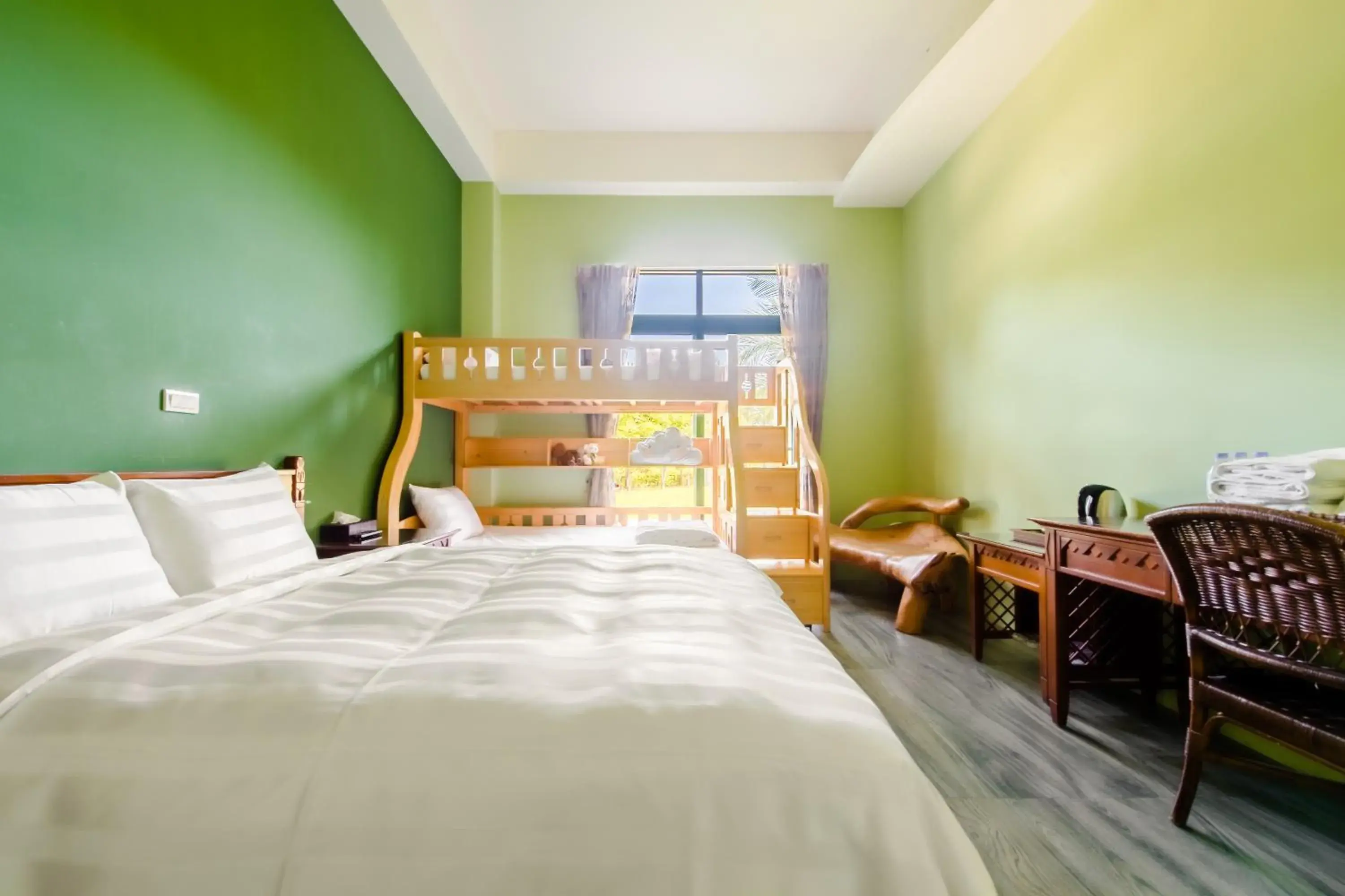 Family Room with Bath in Summer Garden Family Room with Bath in Summer Garden