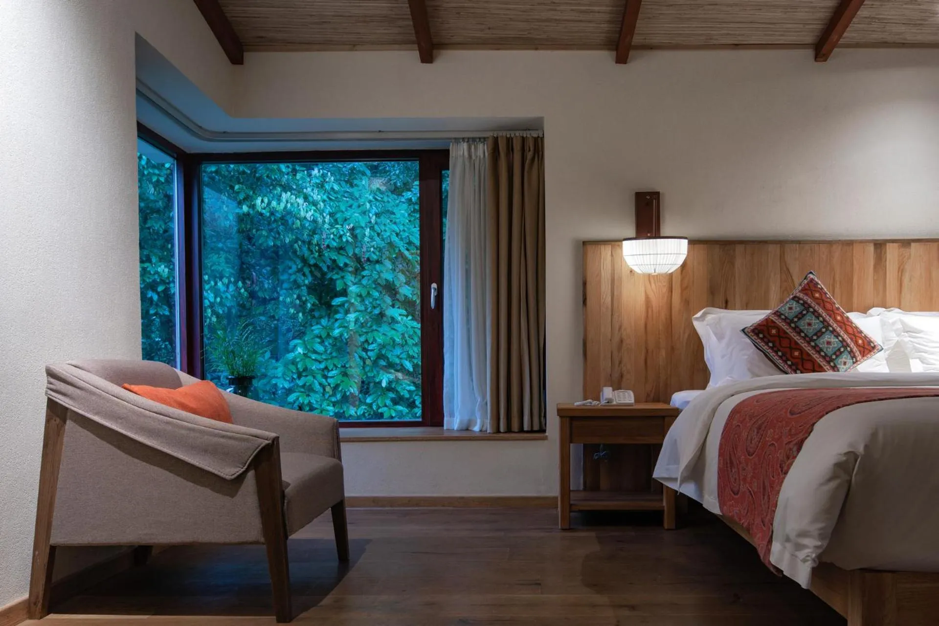 Bedroom, Bed in Yangshuo The Apsara Lodge