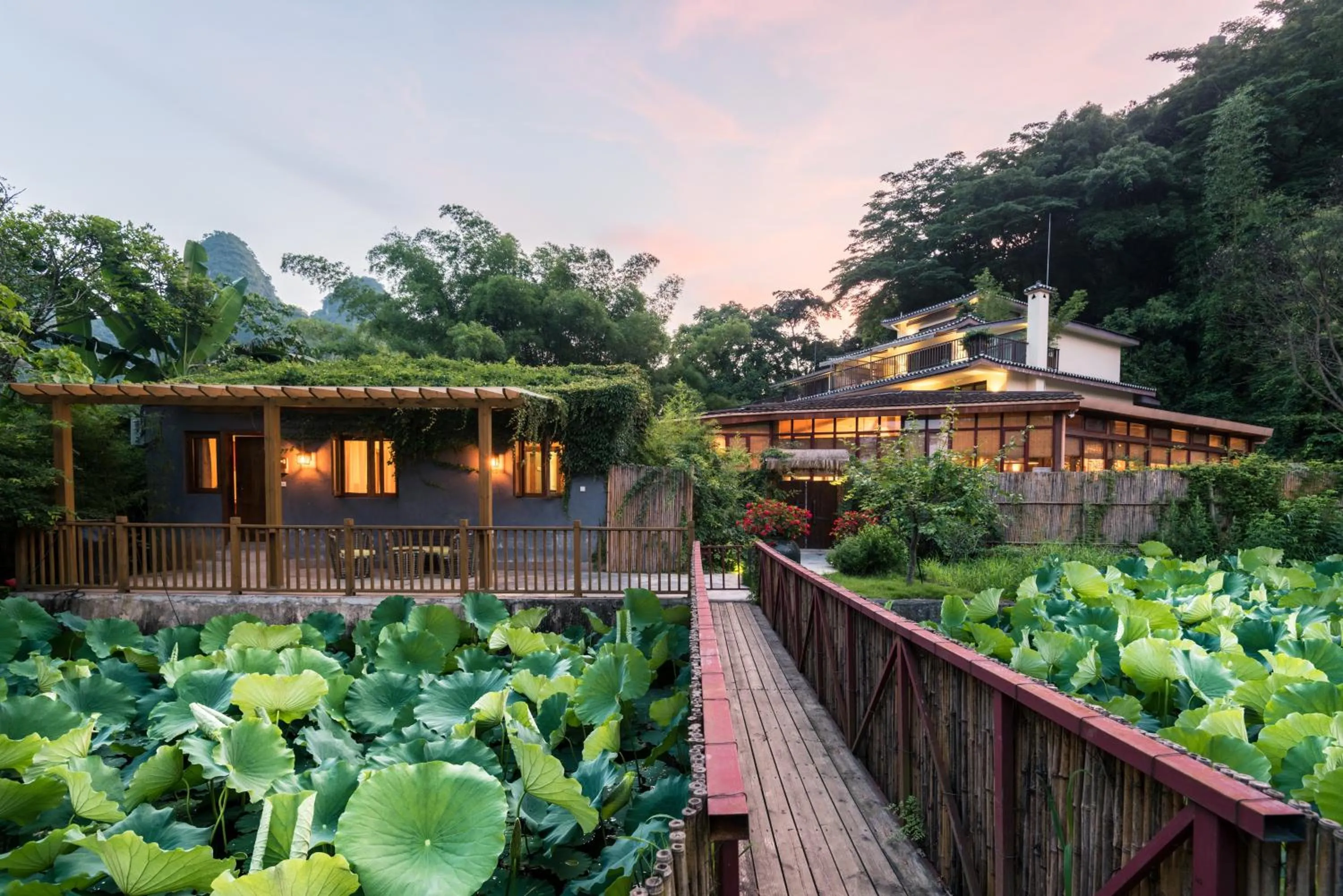Property building in Yangshuo The Apsara Lodge