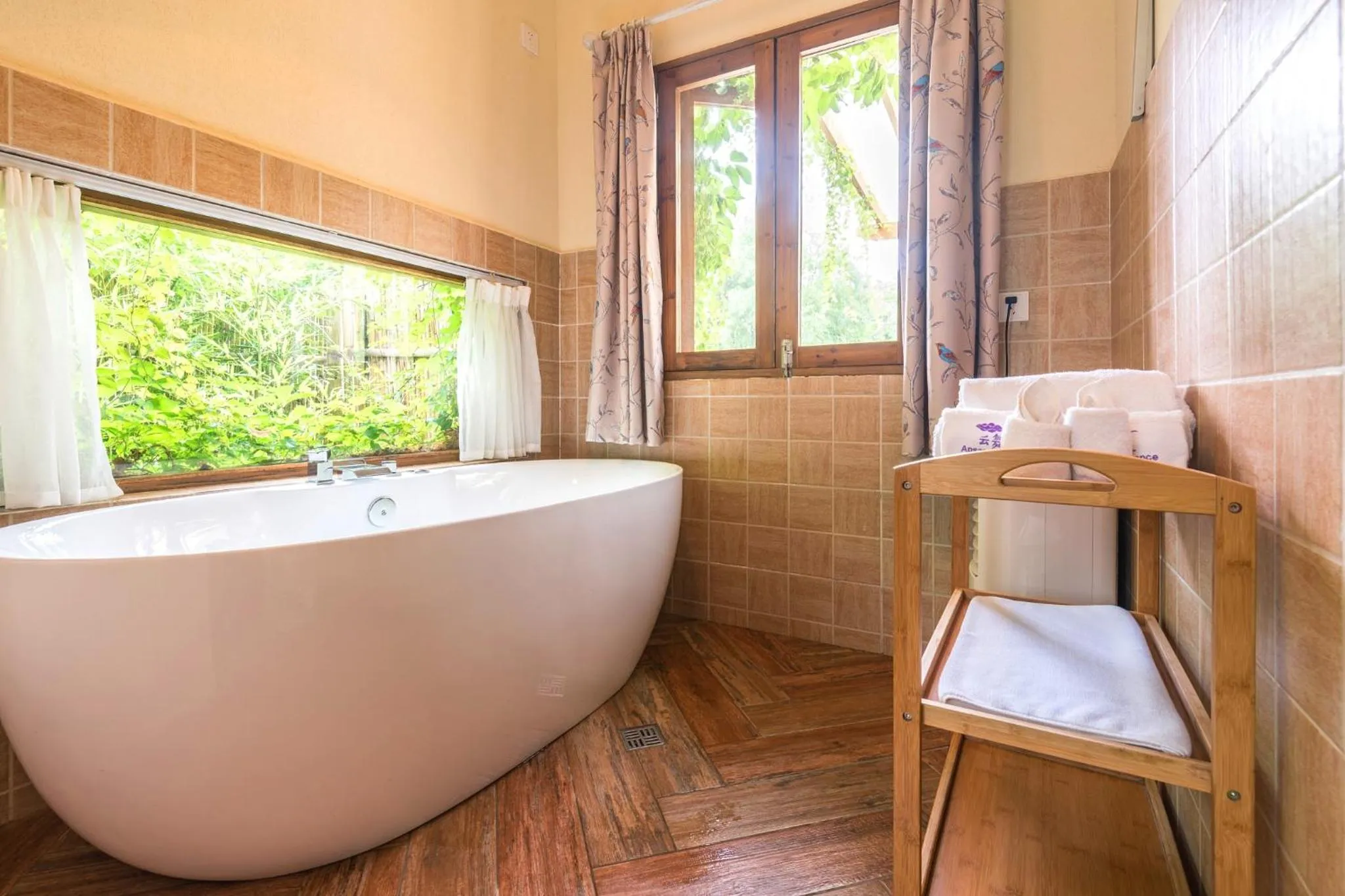 Shower in Yangshuo The Apsara Lodge