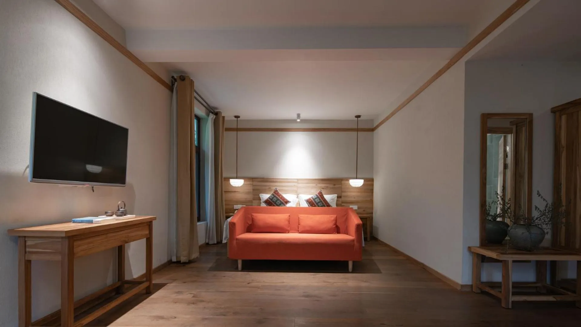 Bed in Yangshuo The Apsara Lodge