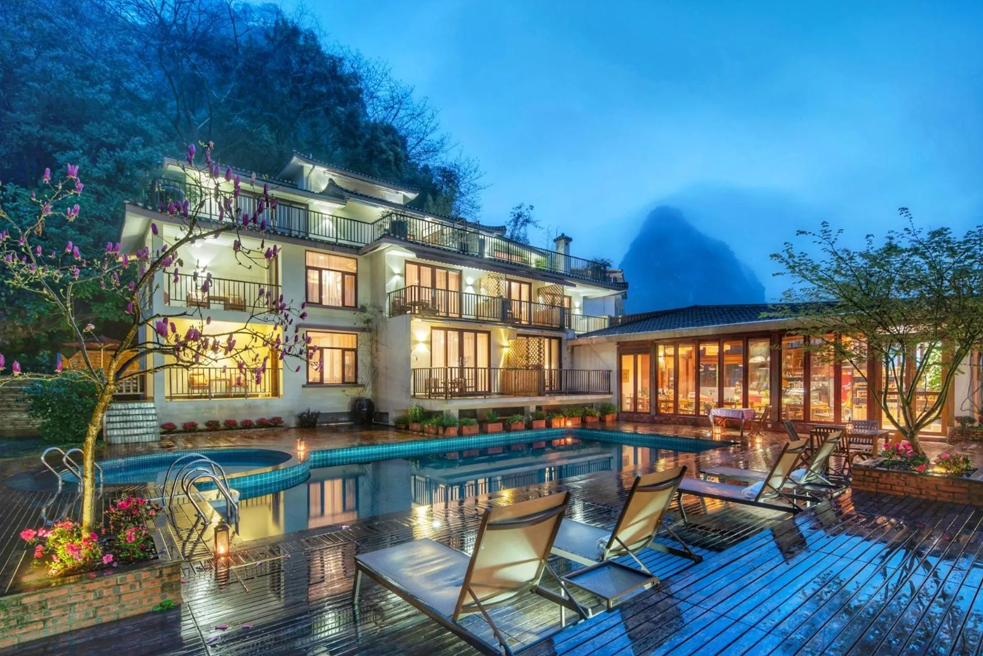 Property building in Yangshuo The Apsara Lodge