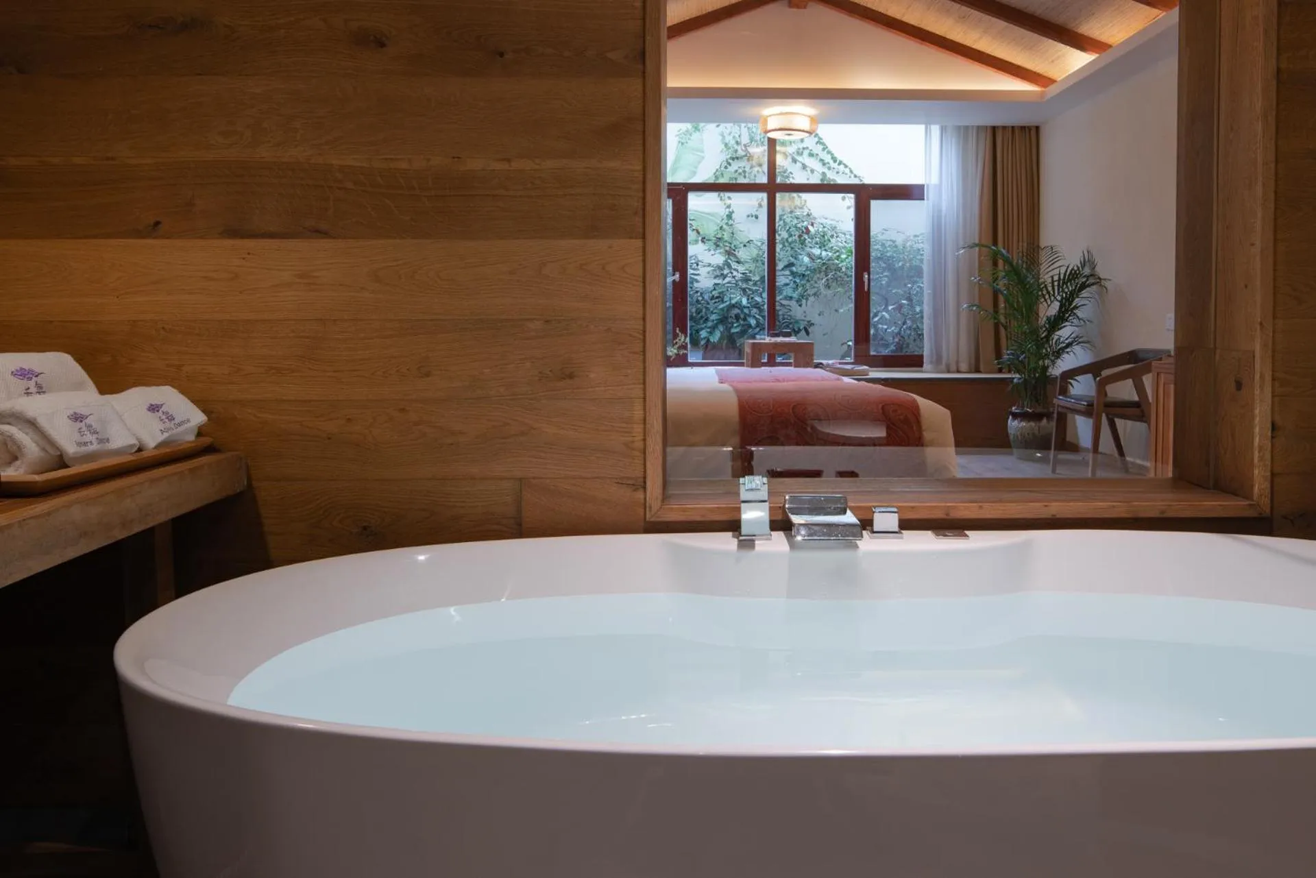 Hot Tub in Yangshuo The Apsara Lodge