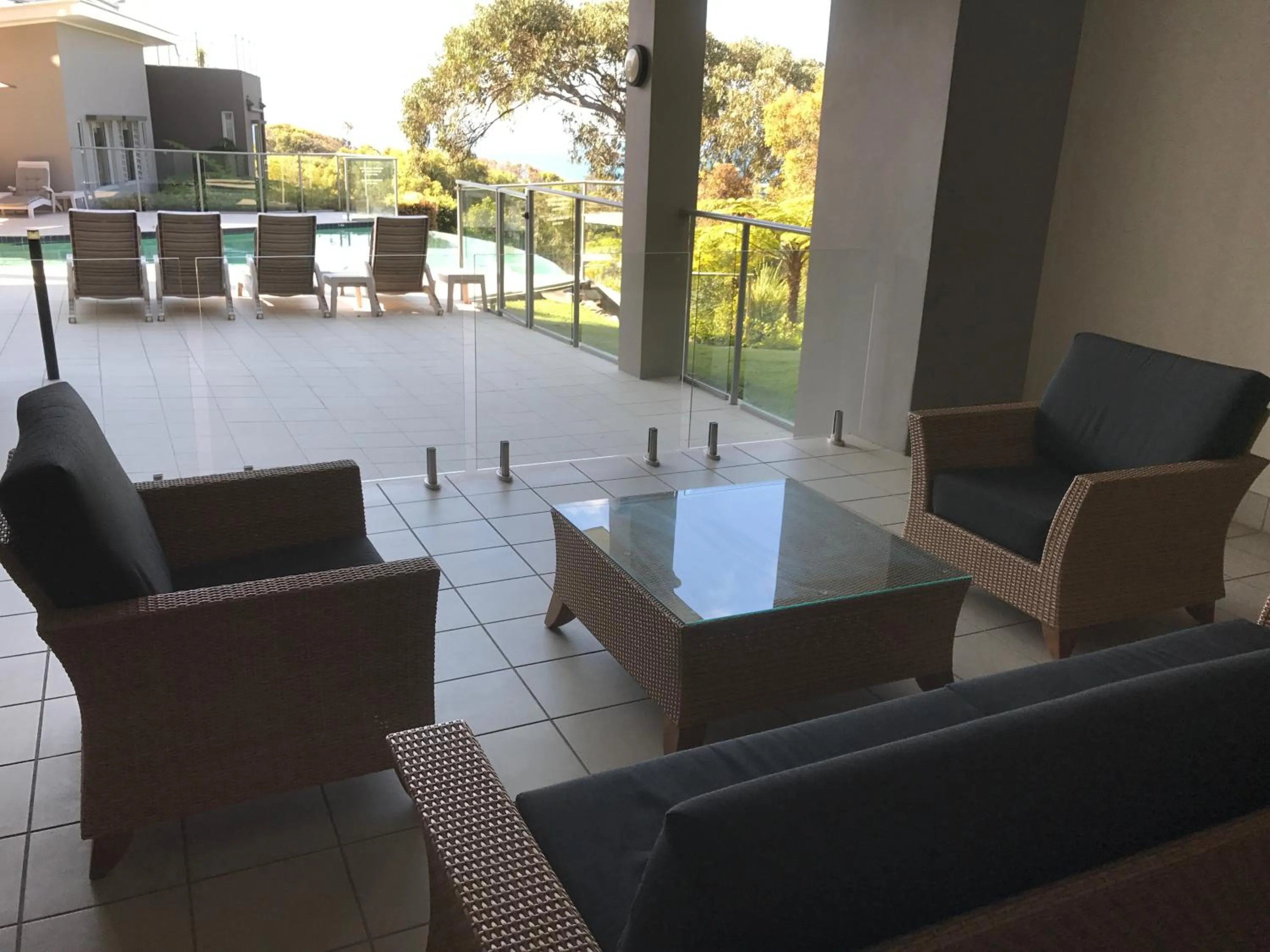 Seating area in Rainbow Ocean Palms Resort