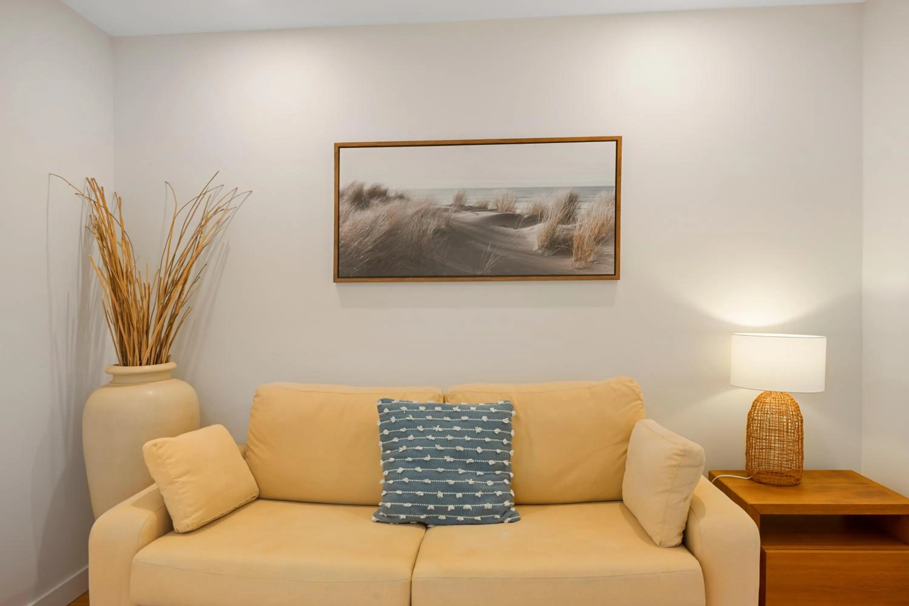 Seating area in Rainbow Ocean Palms Resort