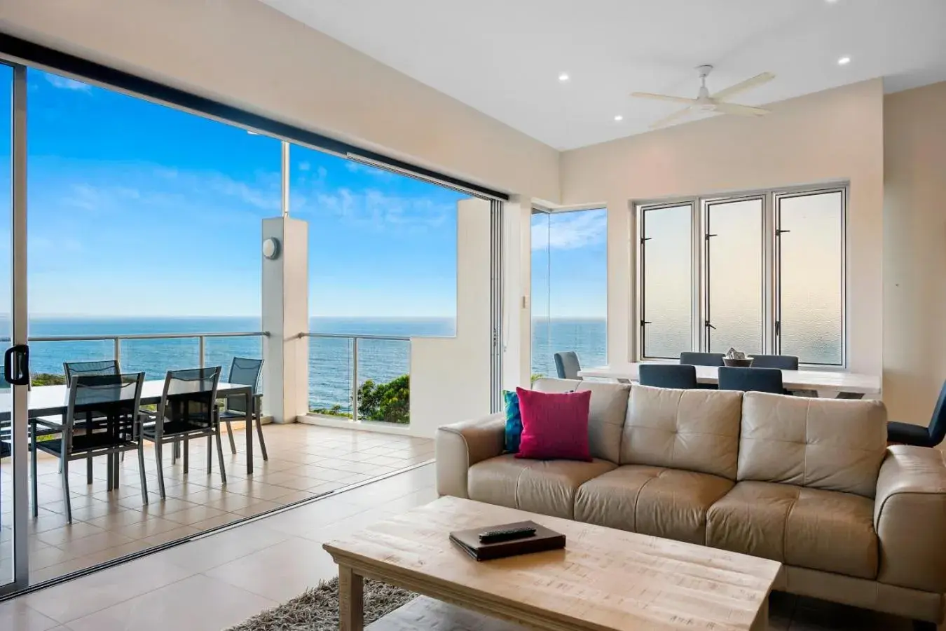 One-Bedroom Penthouse in Rainbow Ocean Palms Resort One-Bedroom Penthouse in Rainbow Ocean Palms Resort