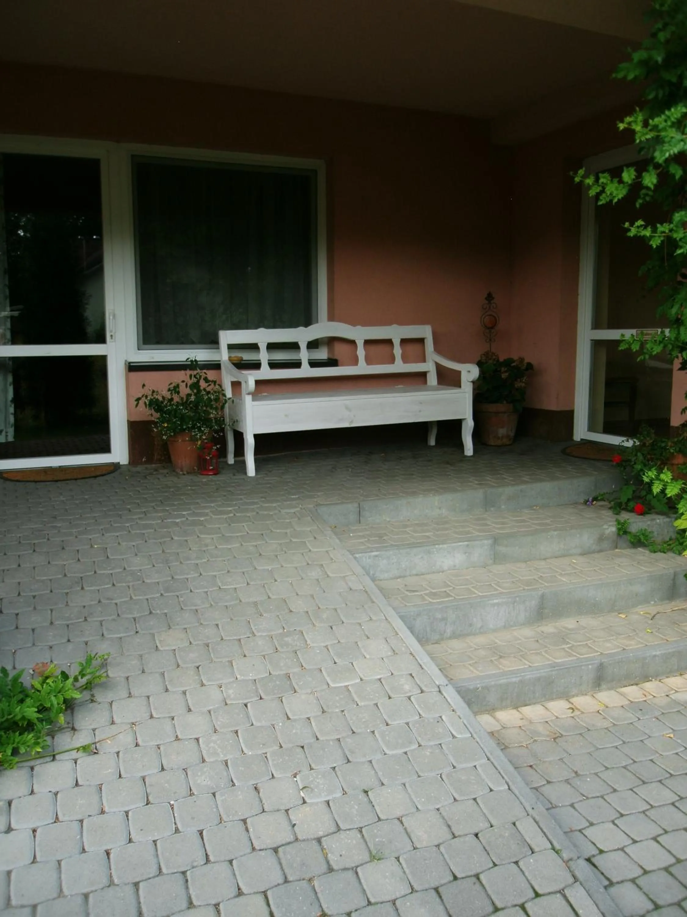 Facade/entrance in W Starym Ogrodnictwie