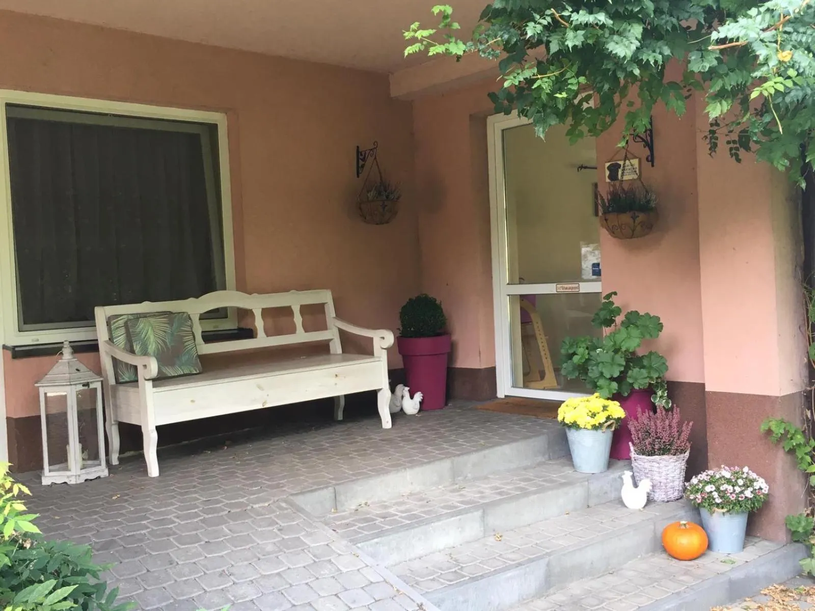 Facade/entrance in W Starym Ogrodnictwie