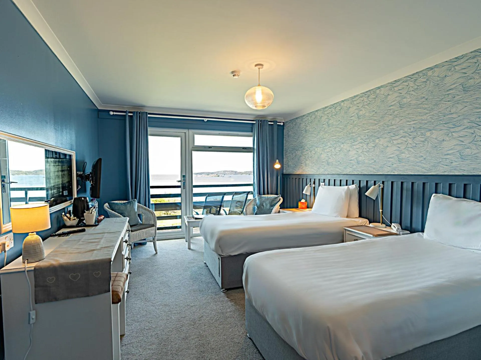 Photo of the whole room, Bed in Loch Melfort Hotel