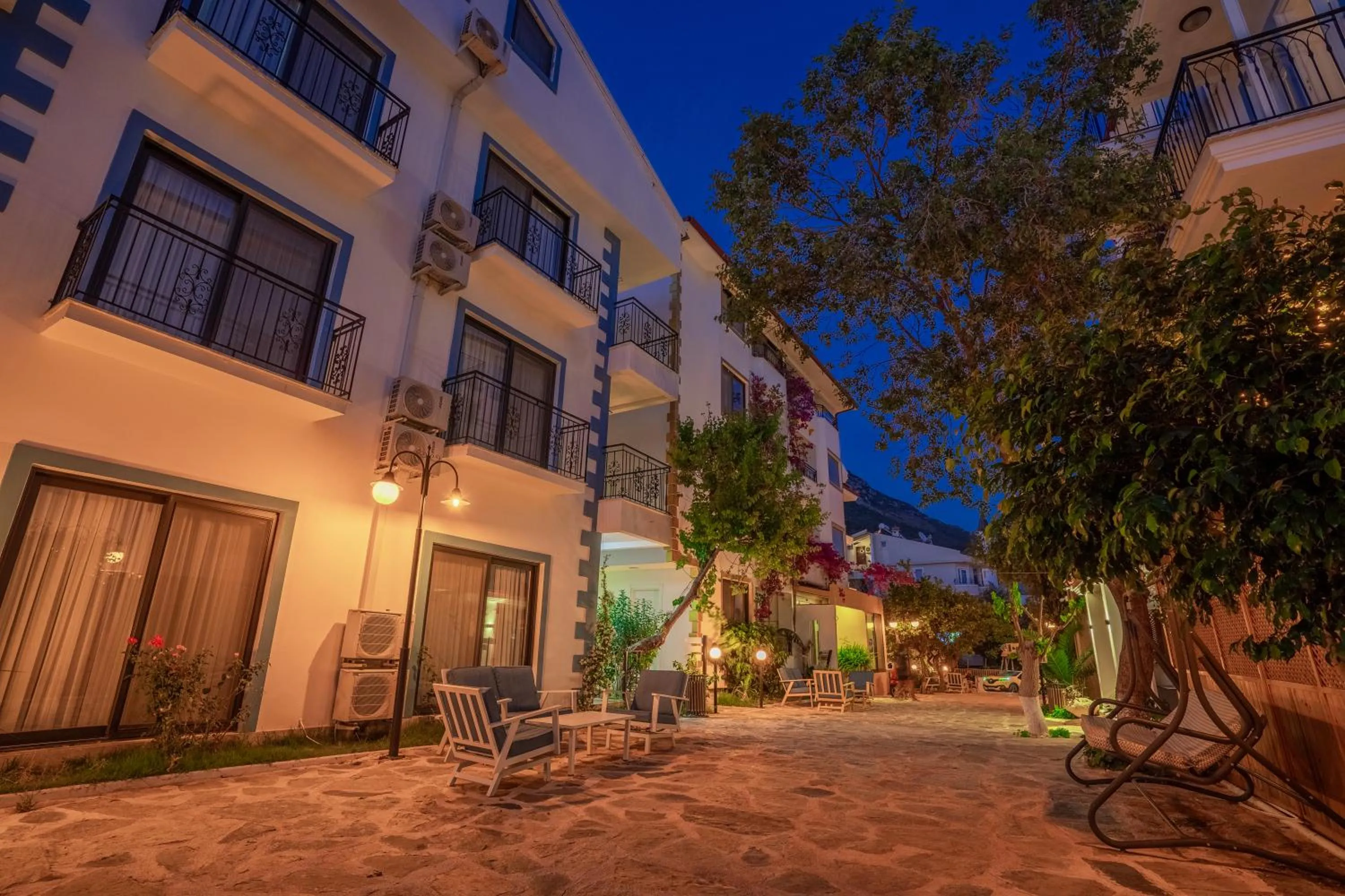 Seating area in Payam Hotel