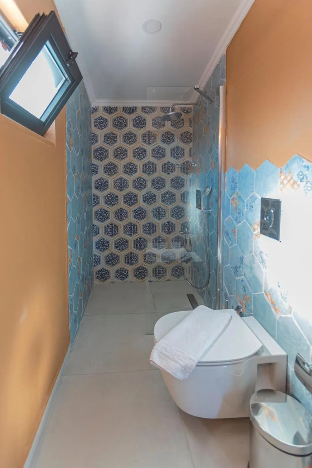 Bathroom in Payam Hotel