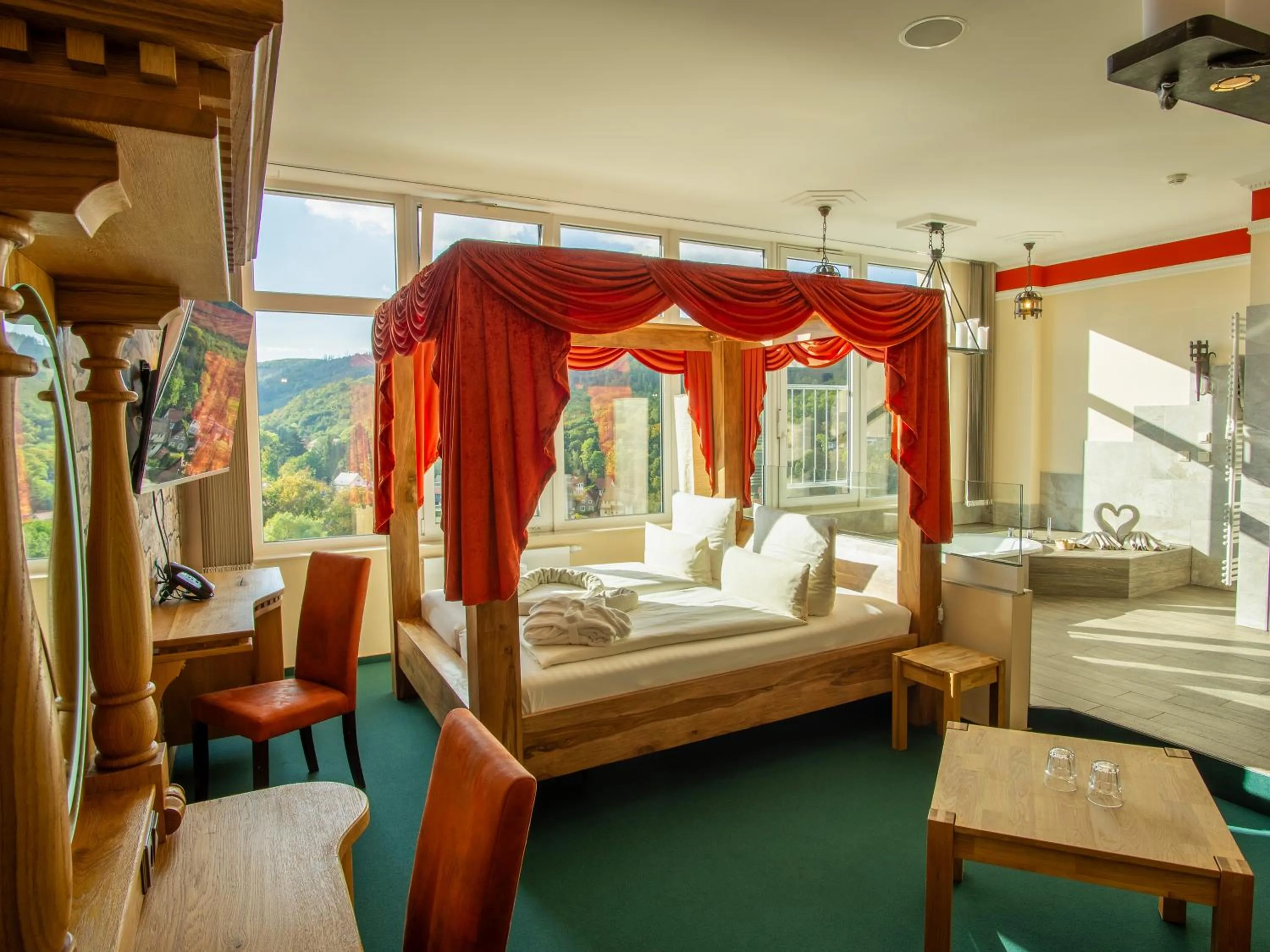 Photo of the whole room, Bed in Hasseröder Burghotel