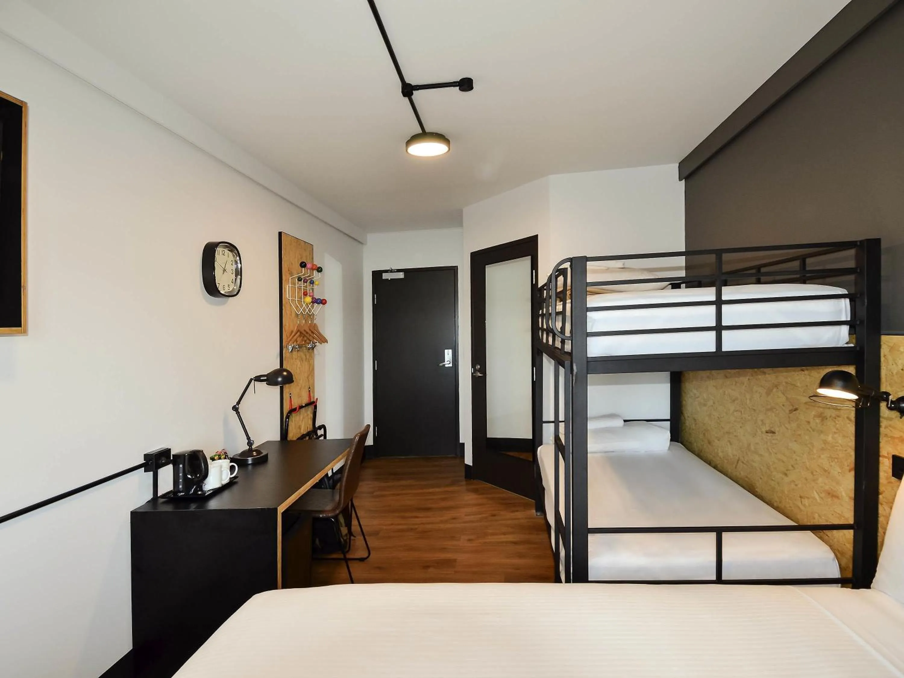 Bedroom, Bed in ibis budget Sydney East
