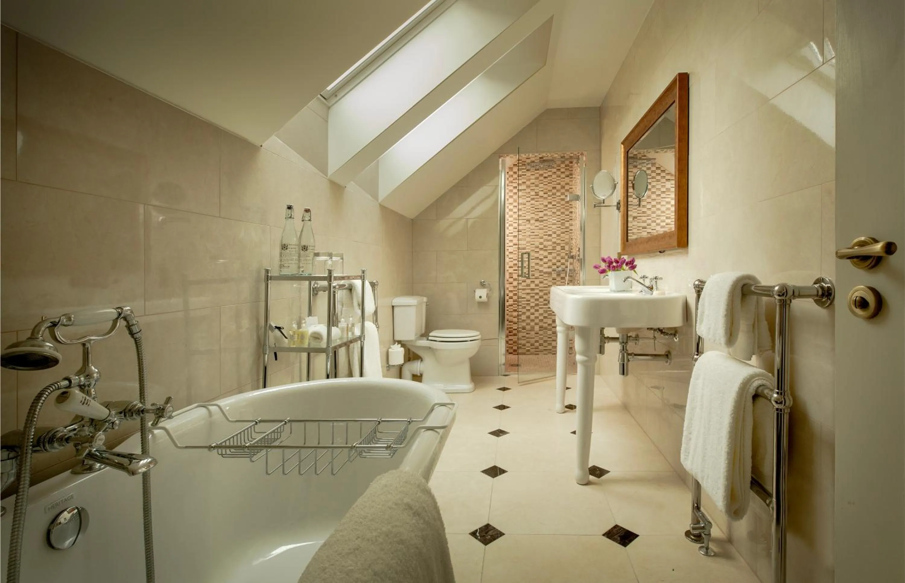 Bathroom, Bed in Inverlochy Castle Hotel