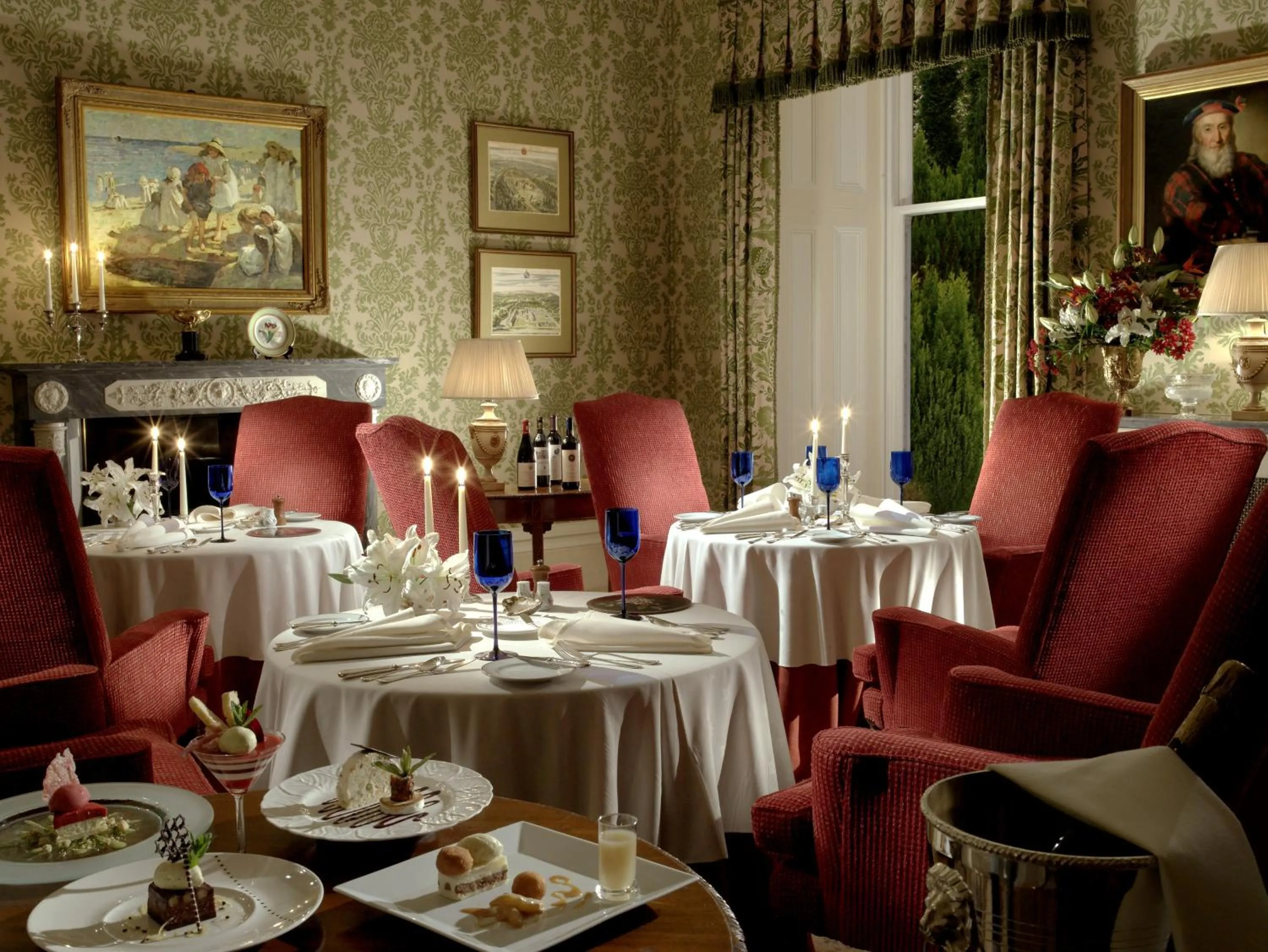 Restaurant/places to eat in Inverlochy Castle Hotel
