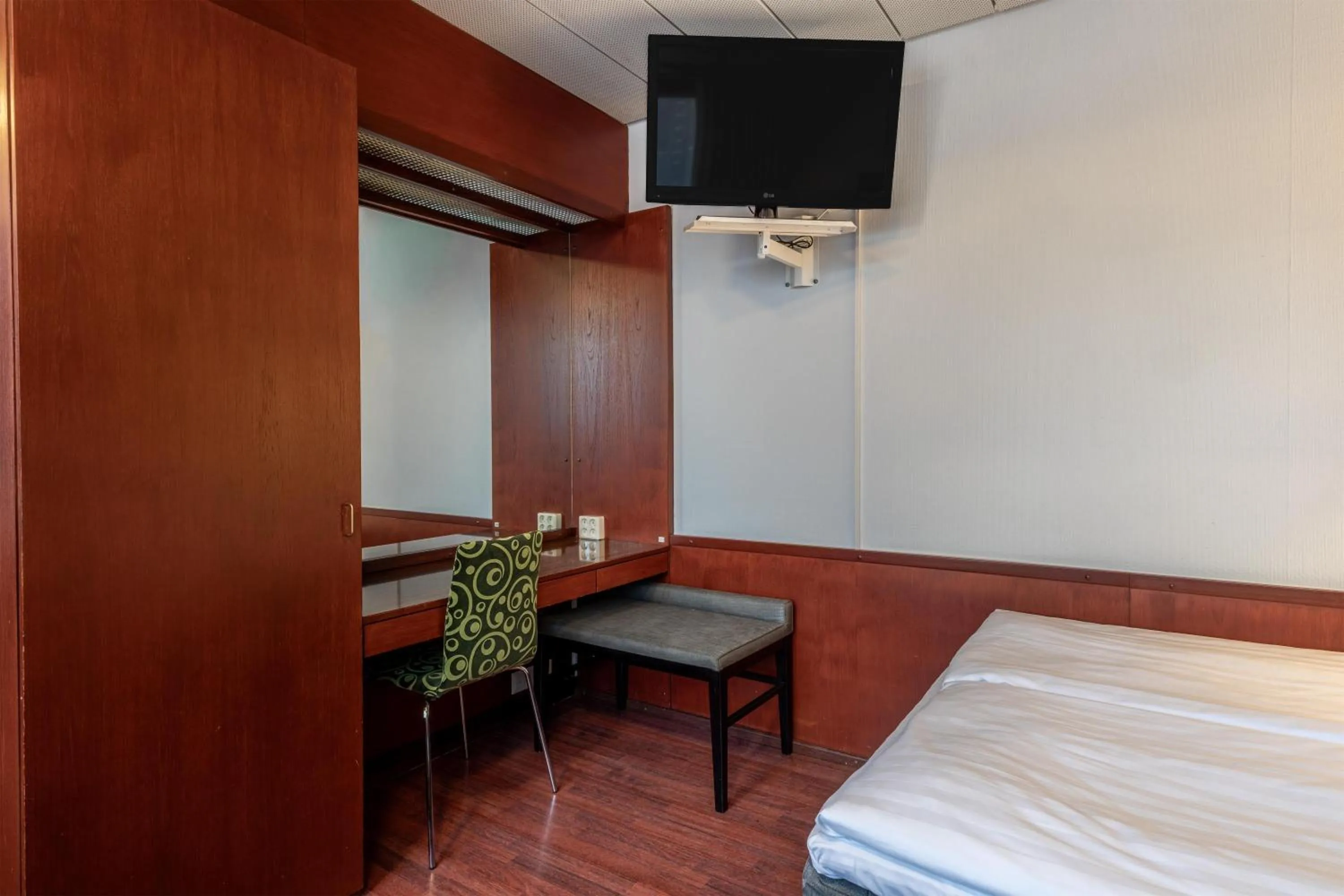 Bedroom, Bed in Scandic Polar