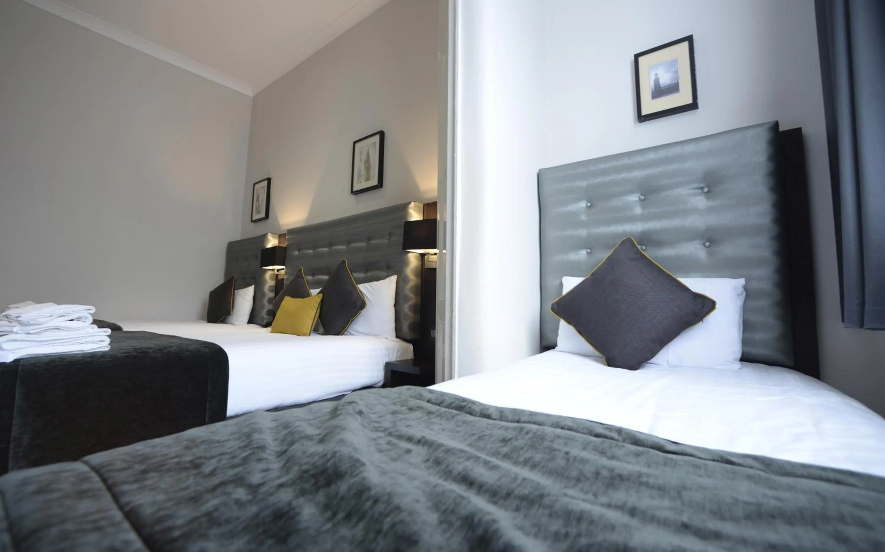 Bedroom, Bed in The 29 London