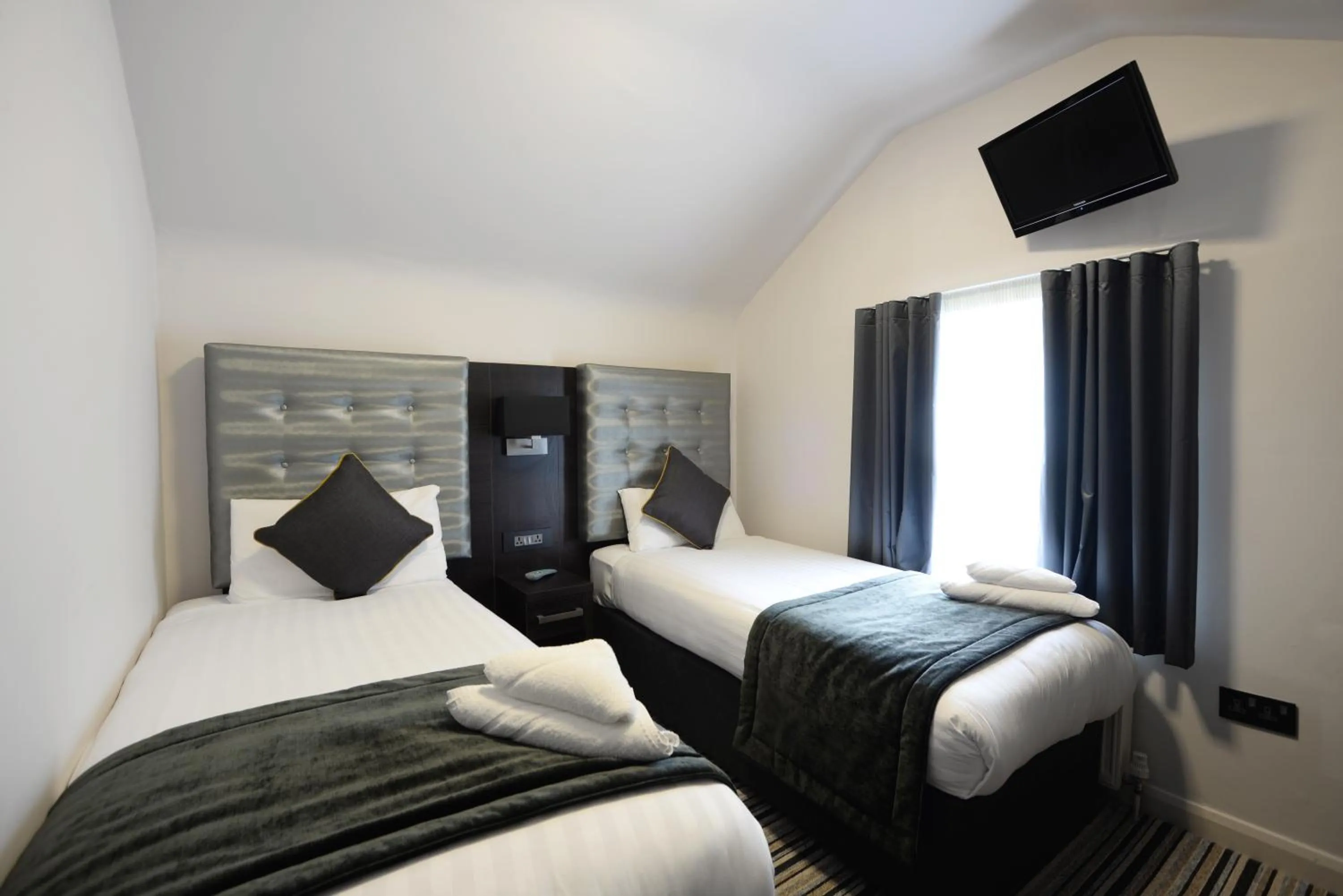 Bedroom, Bed in The 29 London